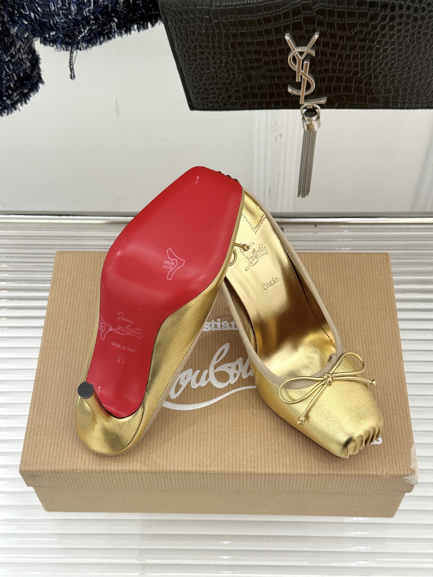 ChristinLouboutin/CL25WF新品猪鼻子蝴蝶结高跟拖鞋在时尚的舞台上CL始终是璀璨的明