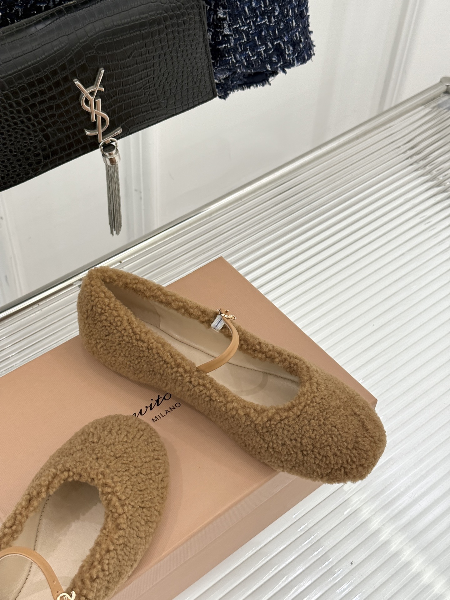 Gianvito Rossi/GR26WF新品玛丽珍皮里毛毛鞋当意式手工的矜贵邂逅秋冬的温柔暖意这双鞋以