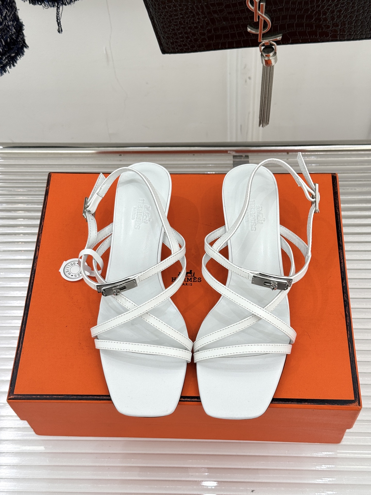 （配原版飞机盒）Hermès/爱马仕25WF新品Kelly扣细带猫跟凉鞋当Kelly包的传奇基因邂逅夏日