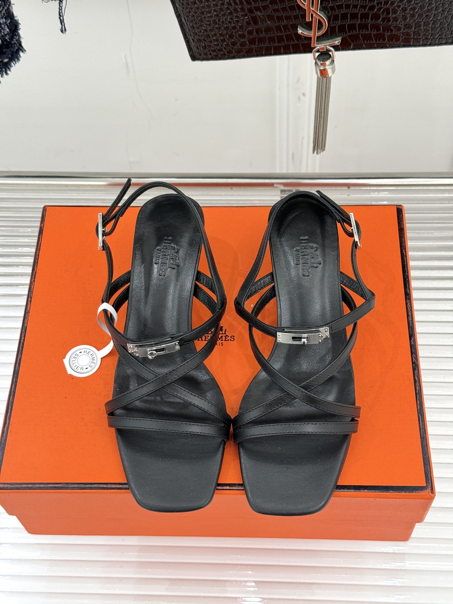 （配原版飞机盒）Hermès/爱马仕25WF新品Kelly扣细带猫跟凉鞋当Kelly包的传奇基因邂逅夏日