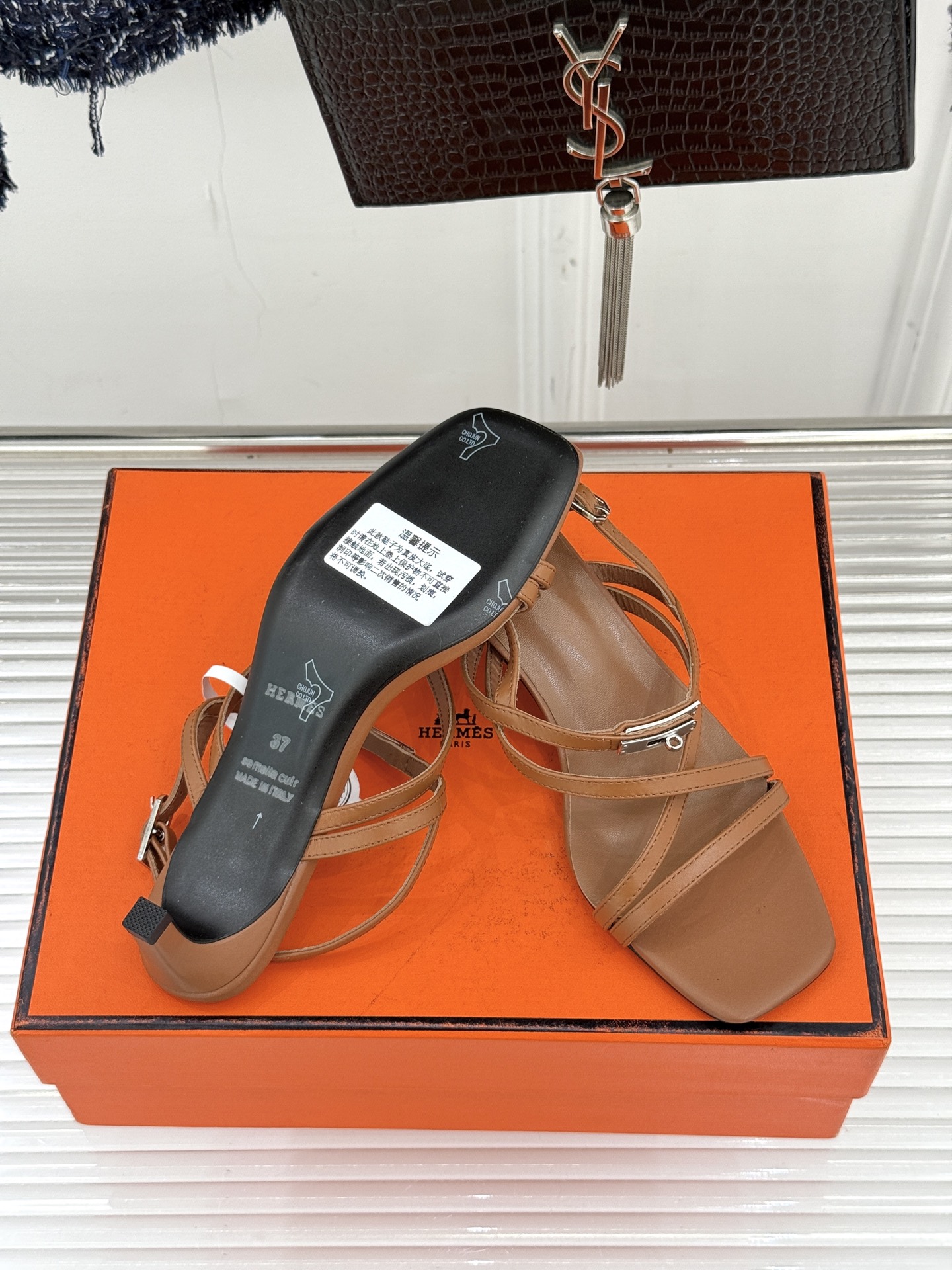 （配原版飞机盒）Hermès/爱马仕25WF新品Kelly扣细带猫跟凉鞋当Kelly包的传奇基因邂逅夏日