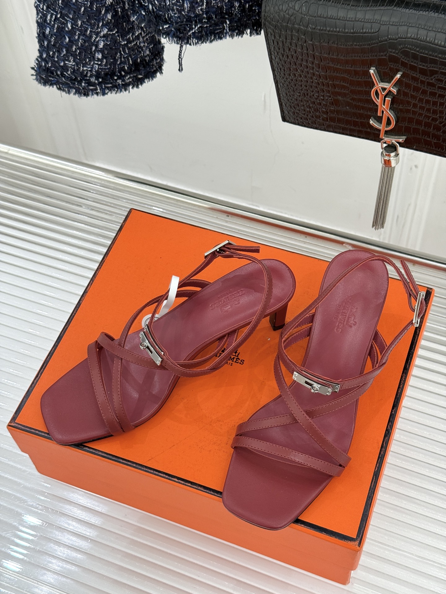 （配原版飞机盒）Hermès/爱马仕25WF新品Kelly扣细带猫跟凉鞋当Kelly包的传奇基因邂逅夏日