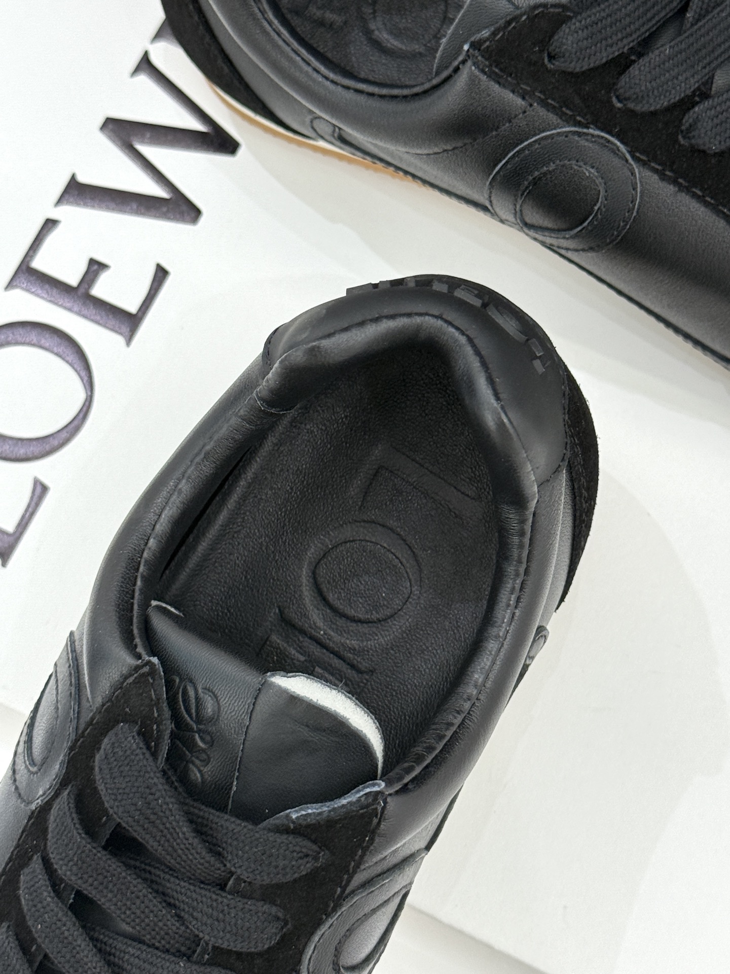 扣子＋10LOEWE/罗意威经典Ballet Runner2.0情侣款复古休闲运动德训鞋当德训鞋褪去街潮