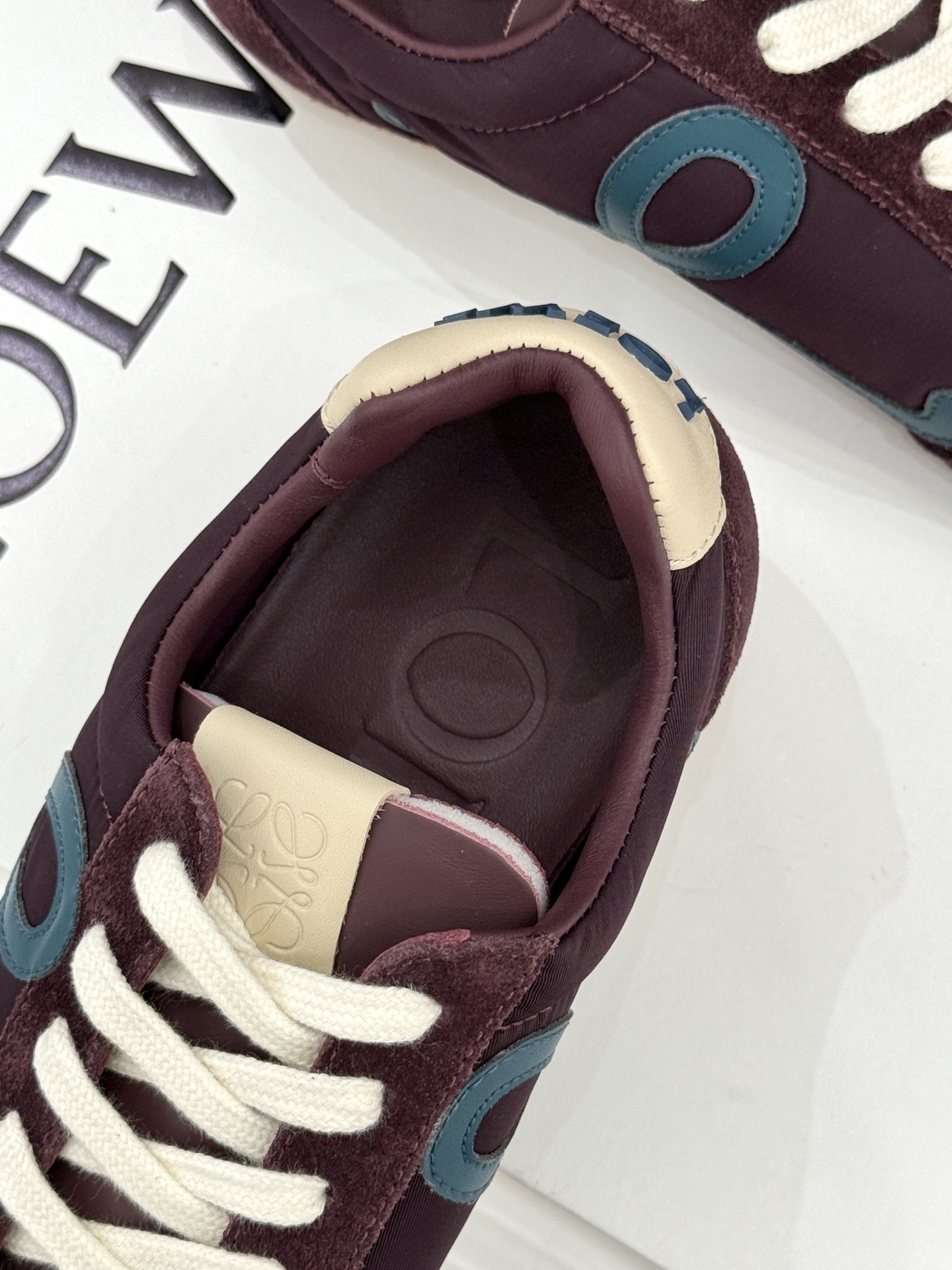 扣子＋10LOEWE/罗意威经典Ballet Runner2.0情侣款复古休闲运动德训鞋当德训鞋褪去街潮