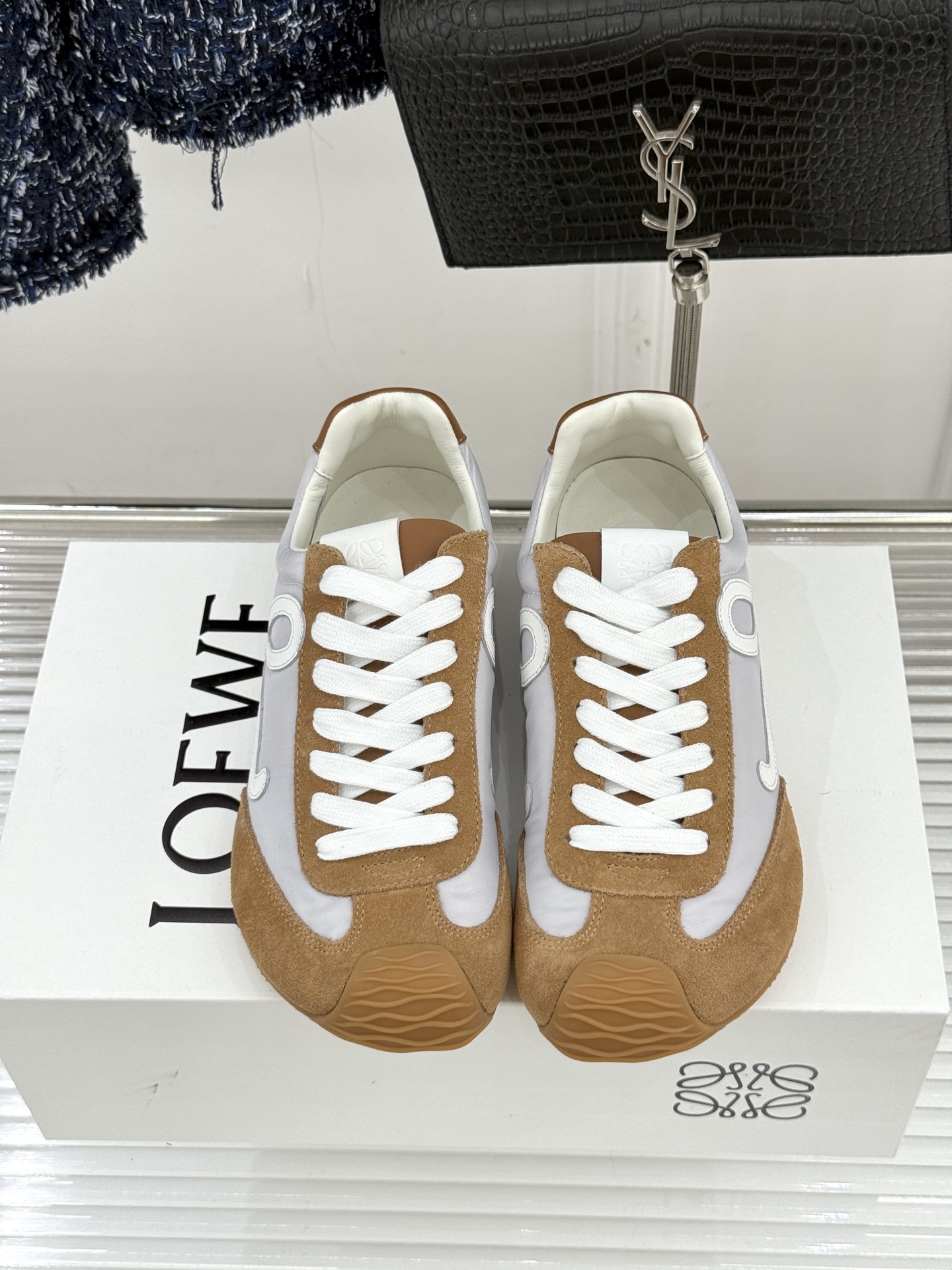 扣子＋10LOEWE/罗意威经典Ballet Runner2.0情侣款复古休闲运动德训鞋当德训鞋褪去街潮