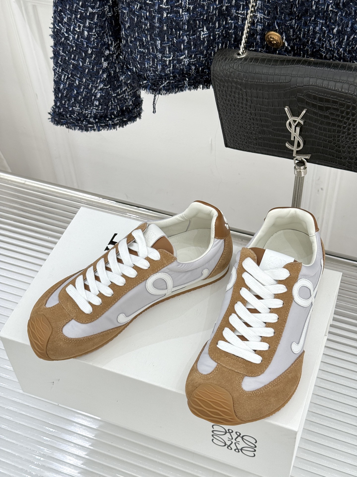 扣子＋10LOEWE/罗意威经典Ballet Runner2.0情侣款复古休闲运动德训鞋当德训鞋褪去街潮