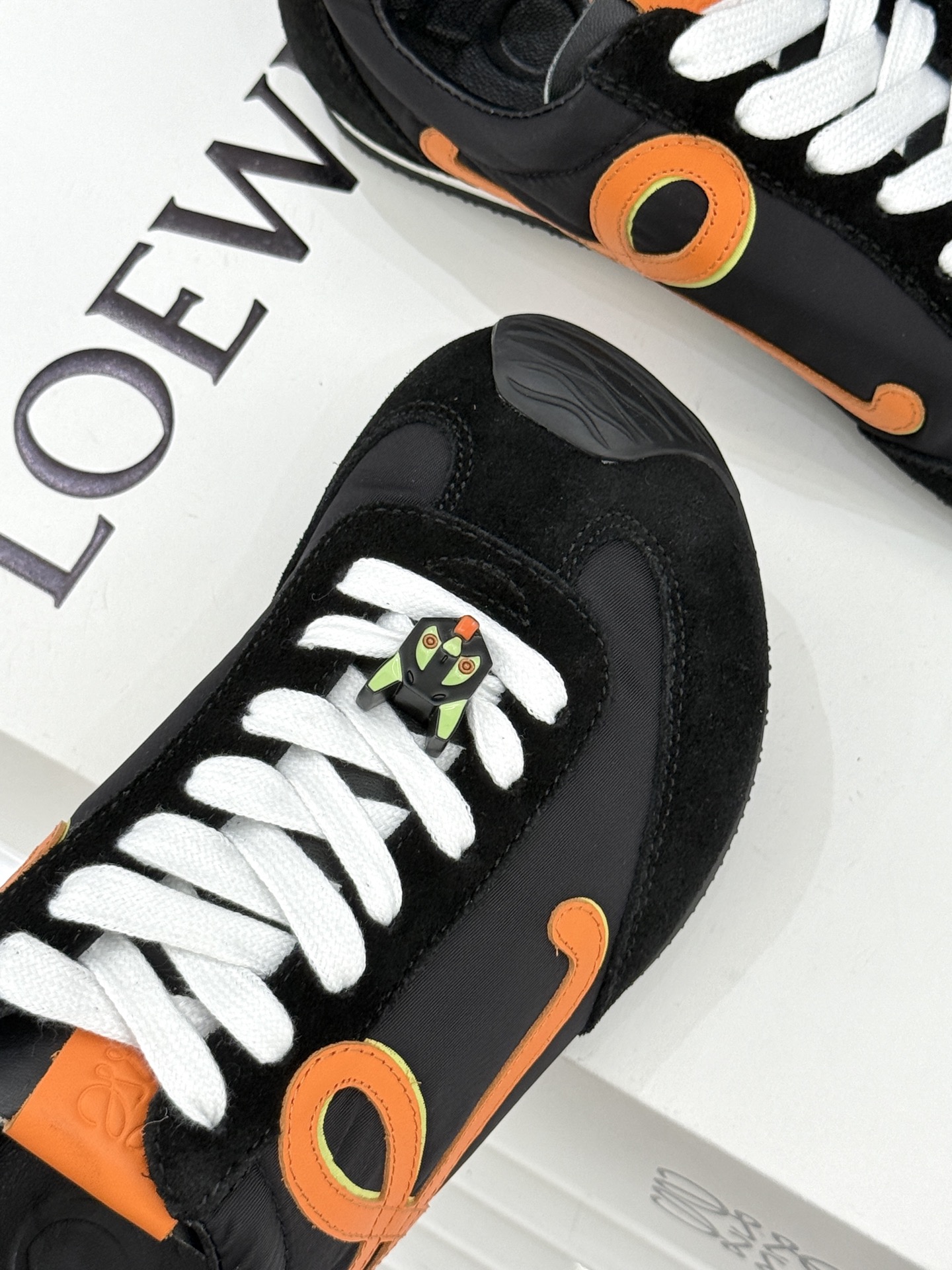 扣子＋10LOEWE/罗意威经典Ballet Runner2.0情侣款复古休闲运动德训鞋当德训鞋褪去街潮