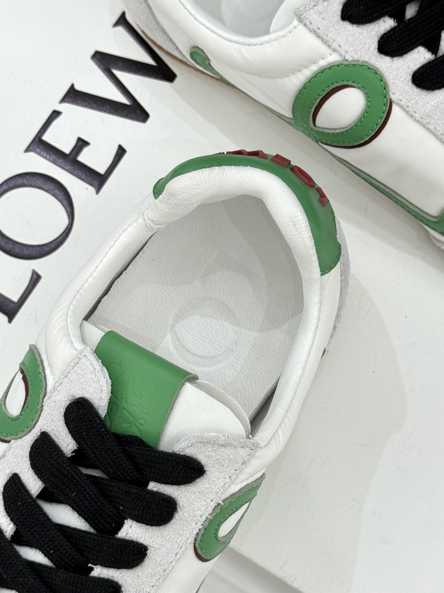 扣子＋10LOEWE/罗意威经典Ballet Runner2.0情侣款复古休闲运动德训鞋当德训鞋褪去街潮