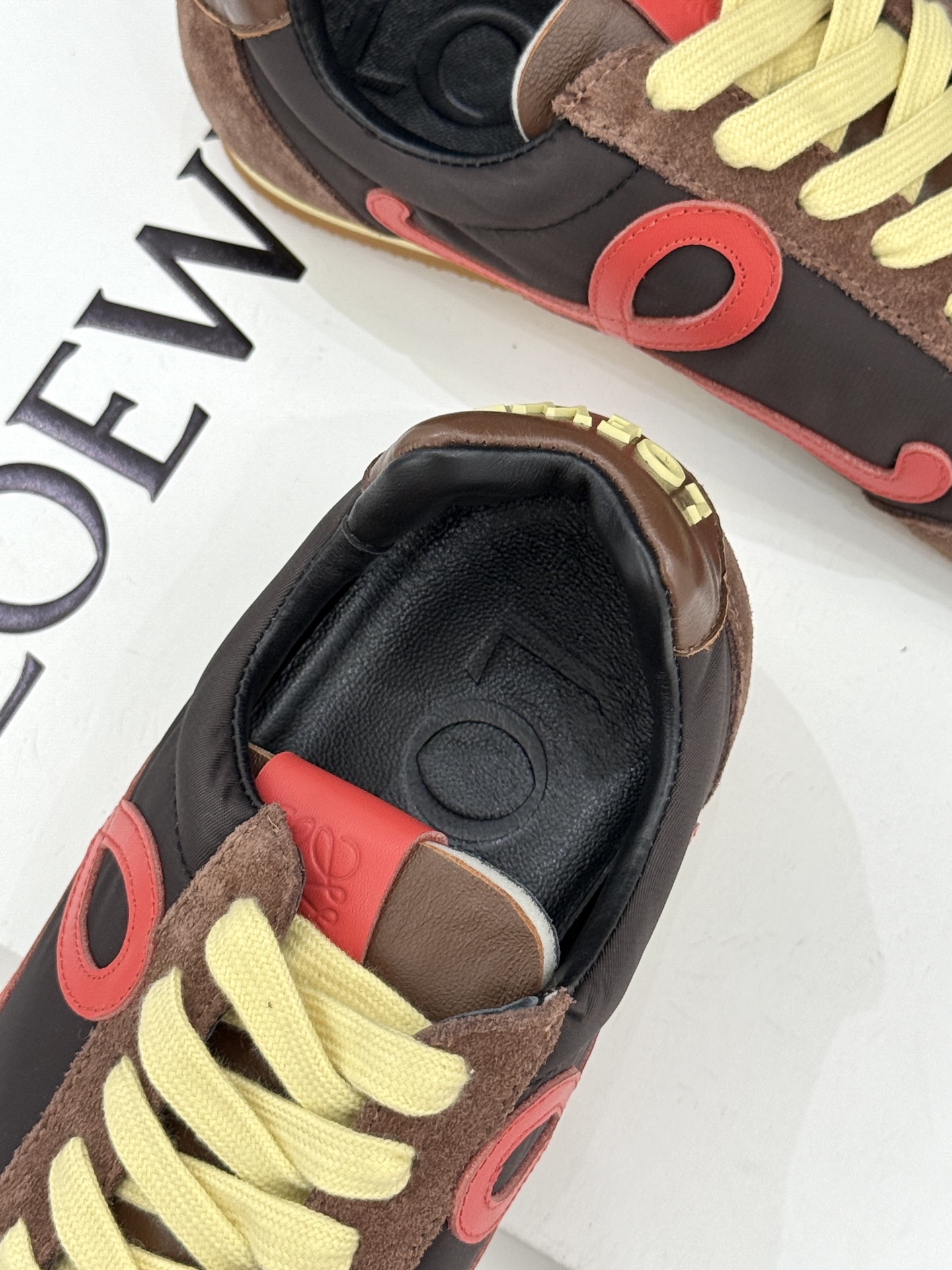 扣子＋10LOEWE/罗意威经典Ballet Runner2.0情侣款复古休闲运动德训鞋当德训鞋褪去街潮