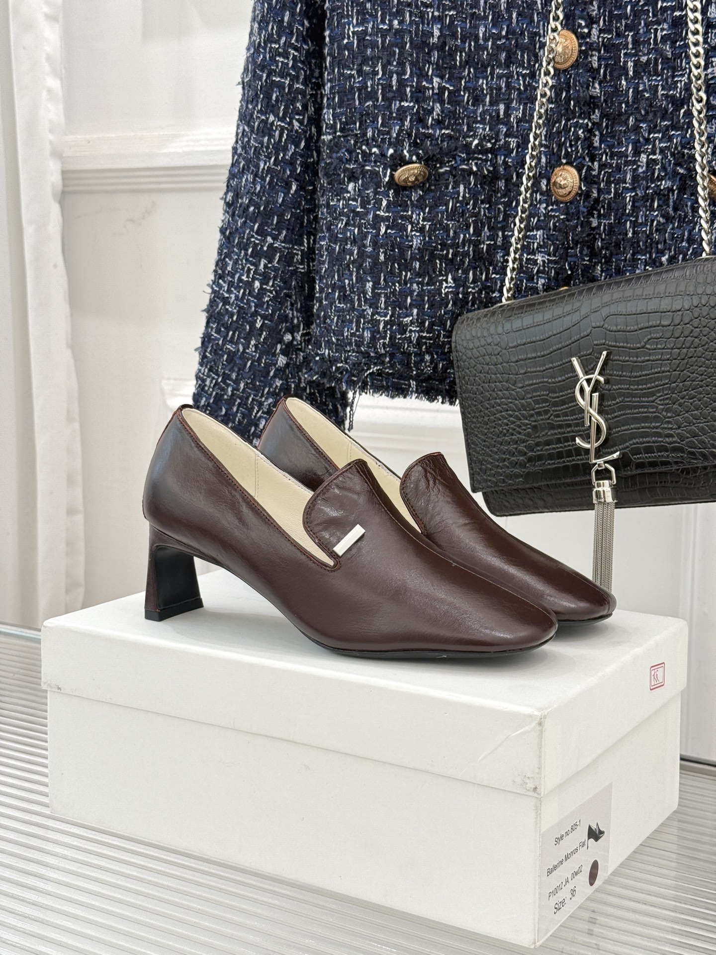 PHOEBE PHILO 25WF新品复古拼色高跟鞋乐福鞋以克制美学定义当代女性的利落风骨。把复古与极简