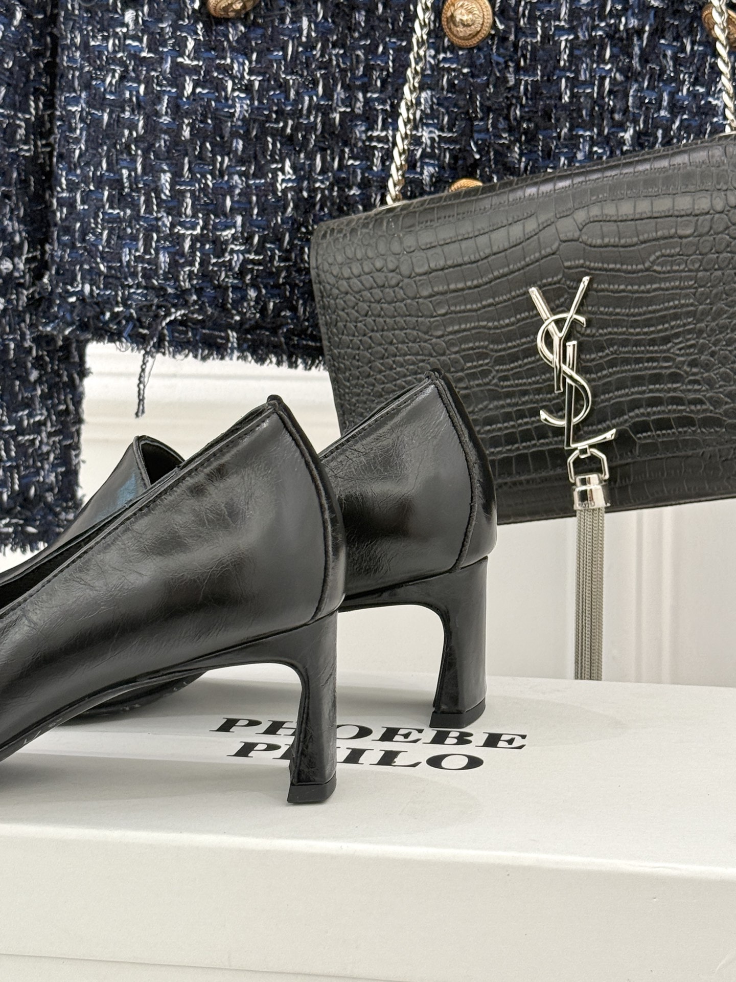 PHOEBE PHILO 25WF新品复古拼色高跟鞋乐福鞋以克制美学定义当代女性的利落风骨。把复古与极简