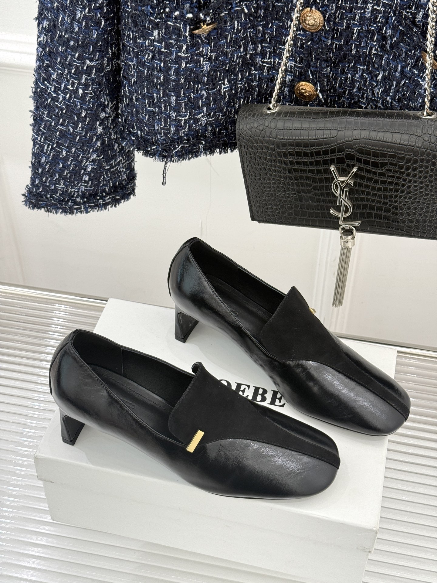 PHOEBE PHILO 25WF新品复古拼色高跟鞋乐福鞋以克制美学定义当代女性的利落风骨。把复古与极简