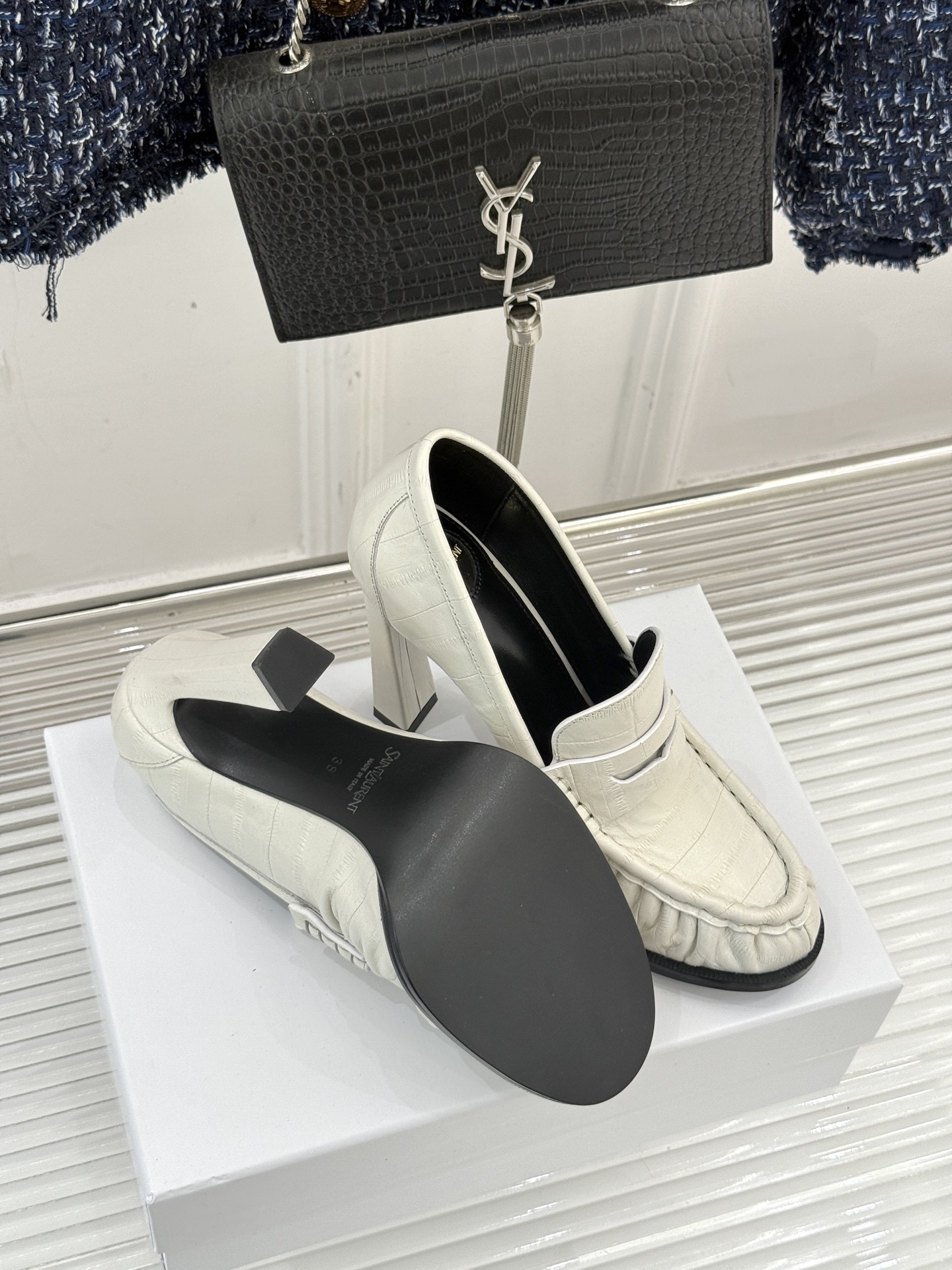 Saint Lauren*圣罗兰26WF新品YSL小logo高跟鞋乐福鞋标志性的小logo是这双鞋的灵魂