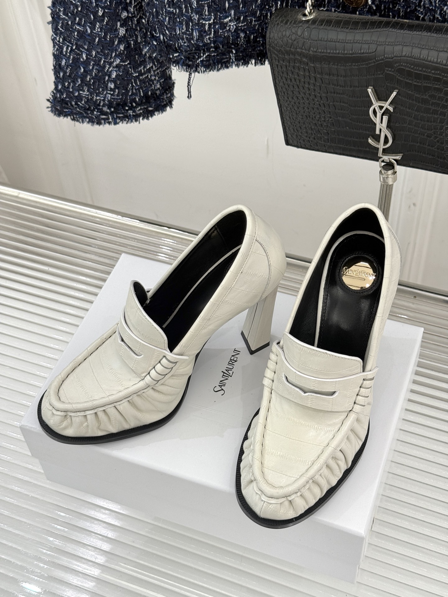 Saint Lauren*圣罗兰26WF新品YSL小logo高跟鞋乐福鞋标志性的小logo是这双鞋的灵魂