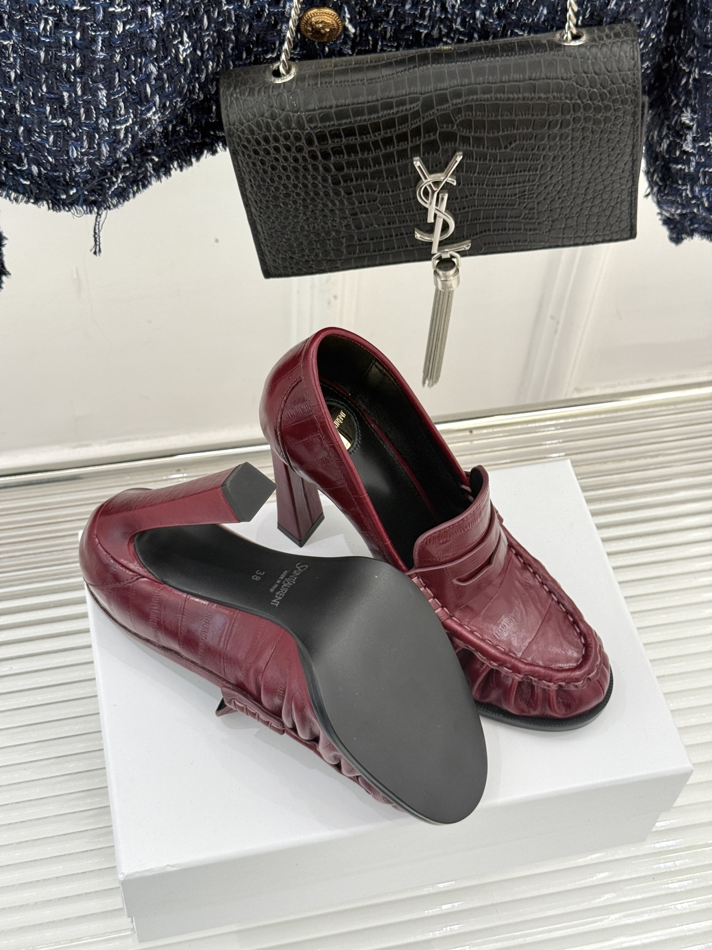 Saint Lauren*圣罗兰26WF新品YSL小logo高跟鞋乐福鞋标志性的小logo是这双鞋的灵魂