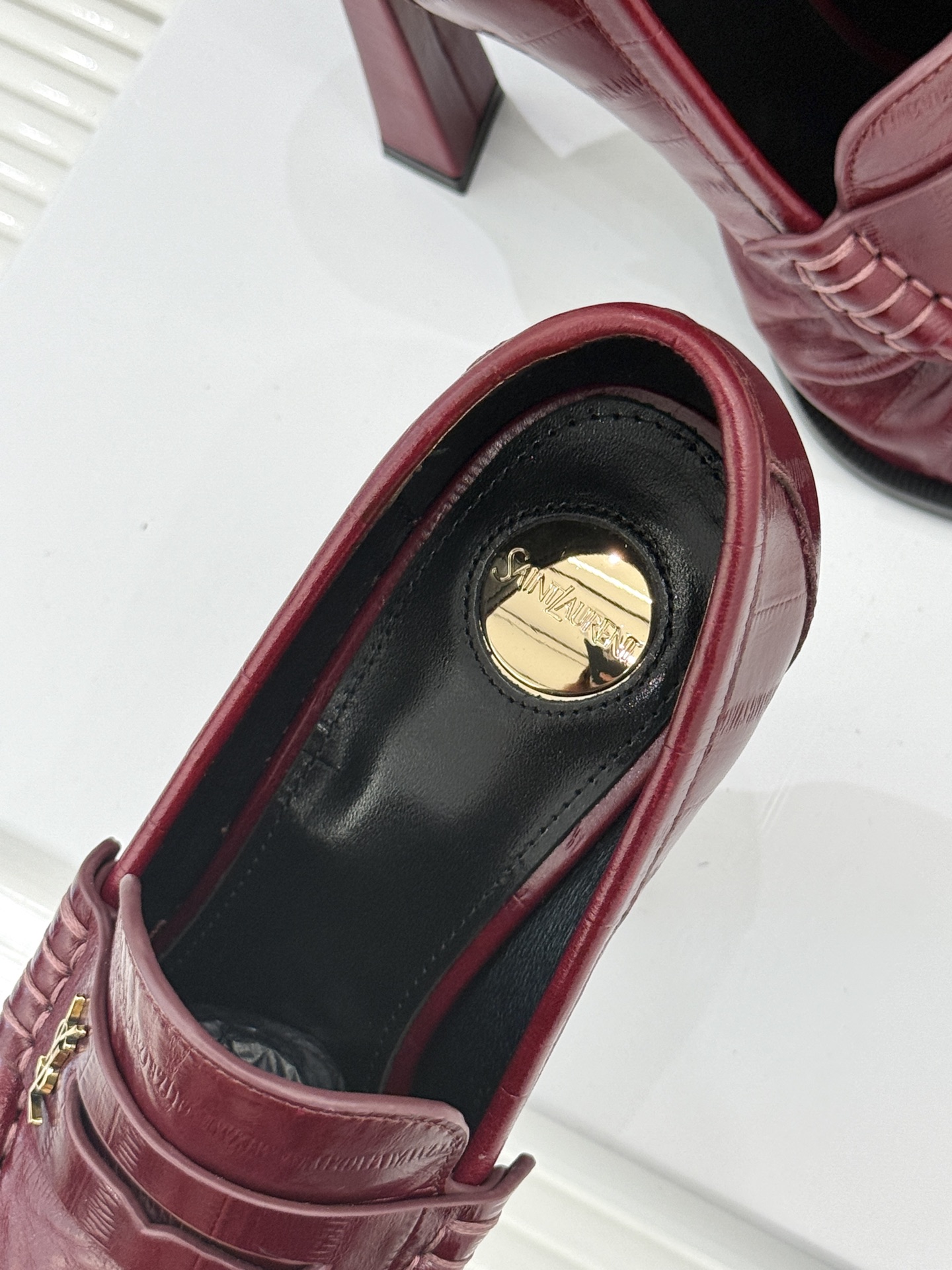 Saint Lauren*圣罗兰26WF新品YSL小logo高跟鞋乐福鞋标志性的小logo是这双鞋的灵魂