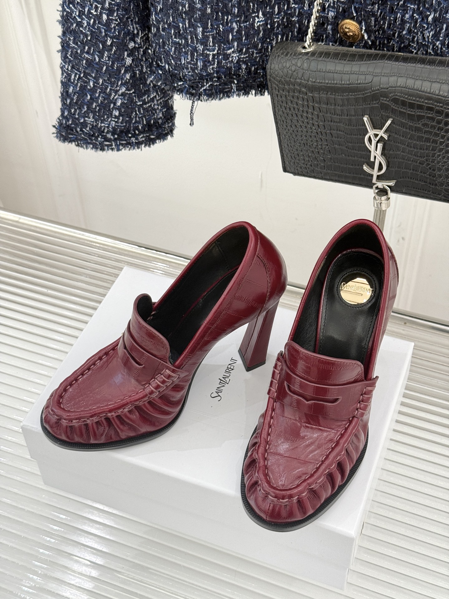 Saint Lauren*圣罗兰26WF新品YSL小logo高跟鞋乐福鞋标志性的小logo是这双鞋的灵魂