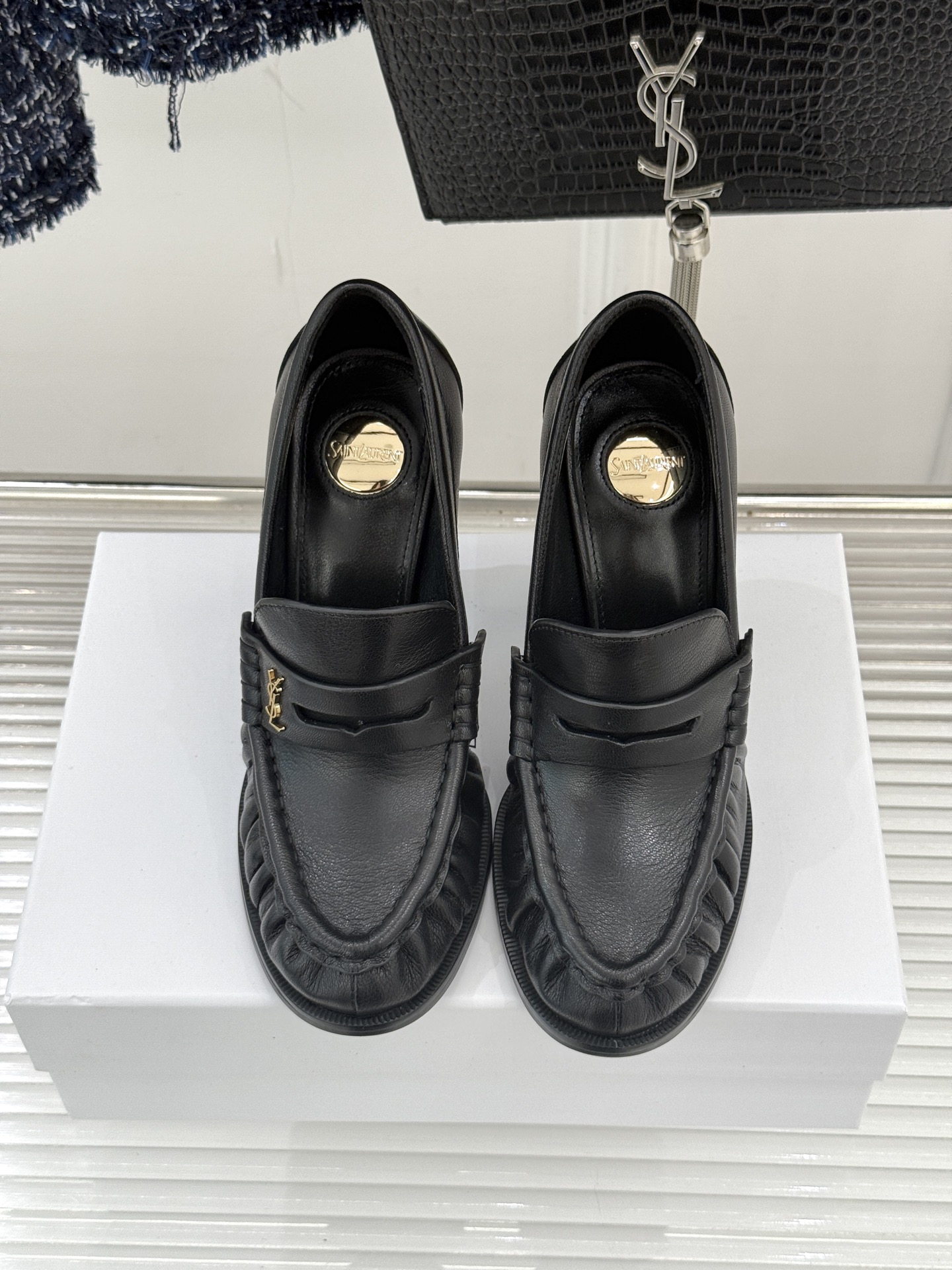 Saint Lauren*圣罗兰26WF新品YSL小logo高跟鞋乐福鞋标志性的小logo是这双鞋的灵魂