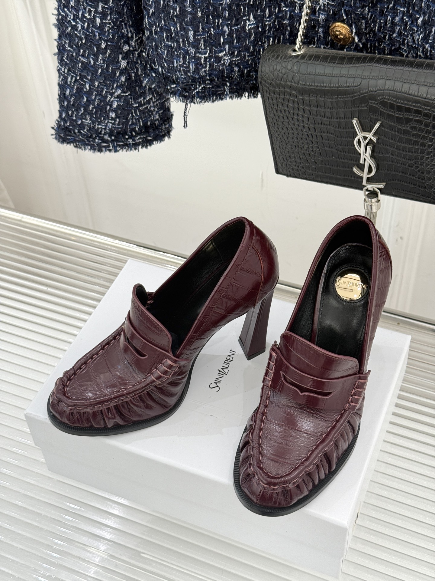 Saint Lauren*圣罗兰26WF新品YSL小logo高跟鞋乐福鞋标志性的小logo是这双鞋的灵魂