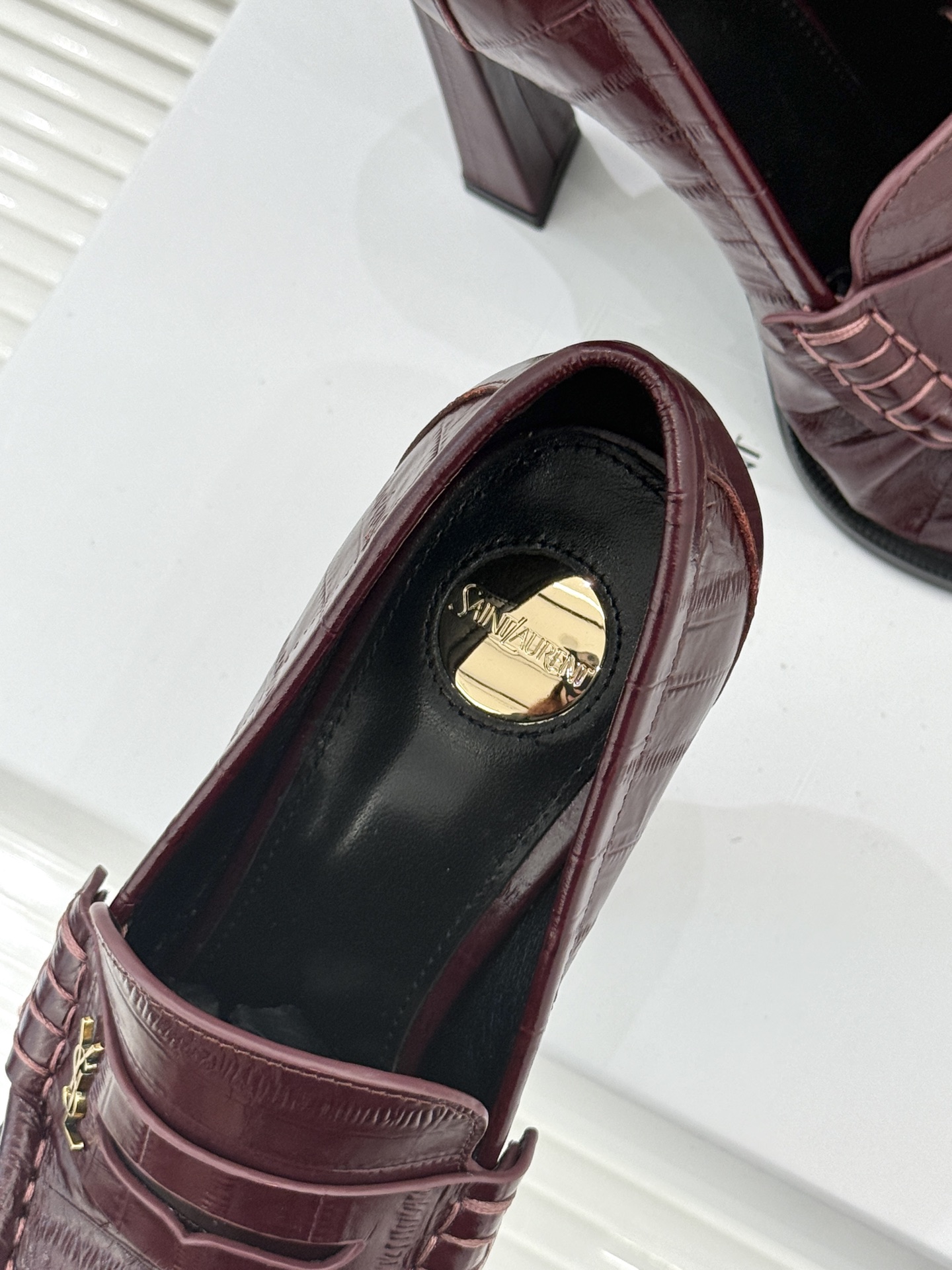 Saint Lauren*圣罗兰26WF新品YSL小logo高跟鞋乐福鞋标志性的小logo是这双鞋的灵魂