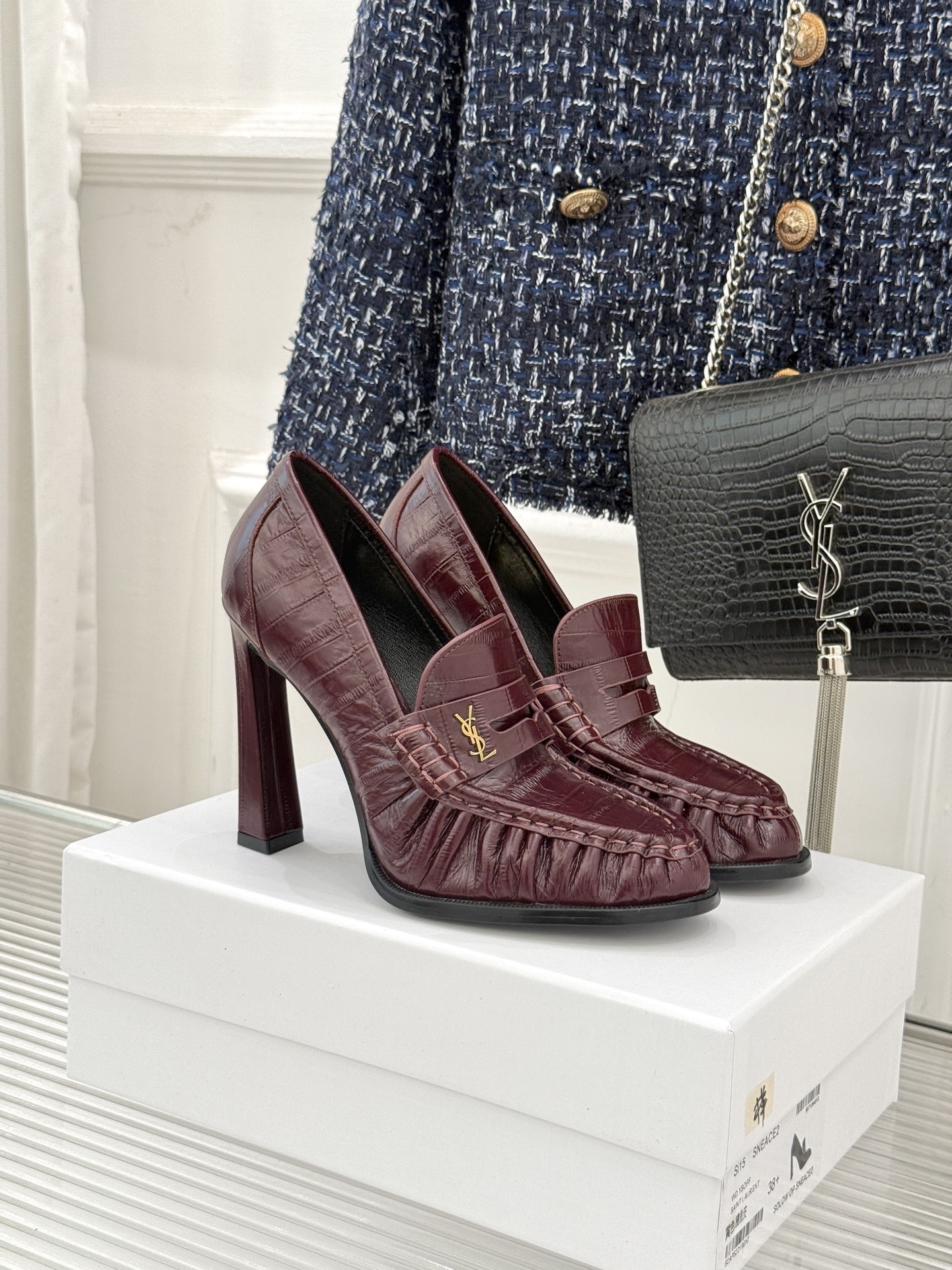 Saint Lauren*圣罗兰26WF新品YSL小logo高跟鞋乐福鞋标志性的小logo是这双鞋的灵魂