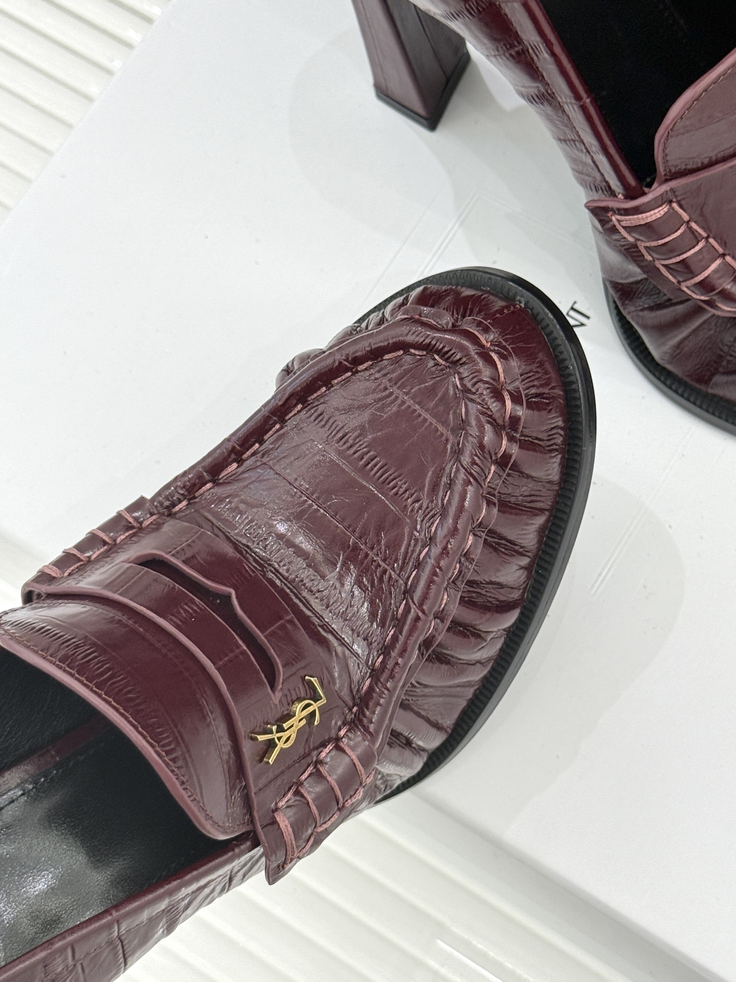 Saint Lauren*圣罗兰26WF新品YSL小logo高跟鞋乐福鞋标志性的小logo是这双鞋的灵魂