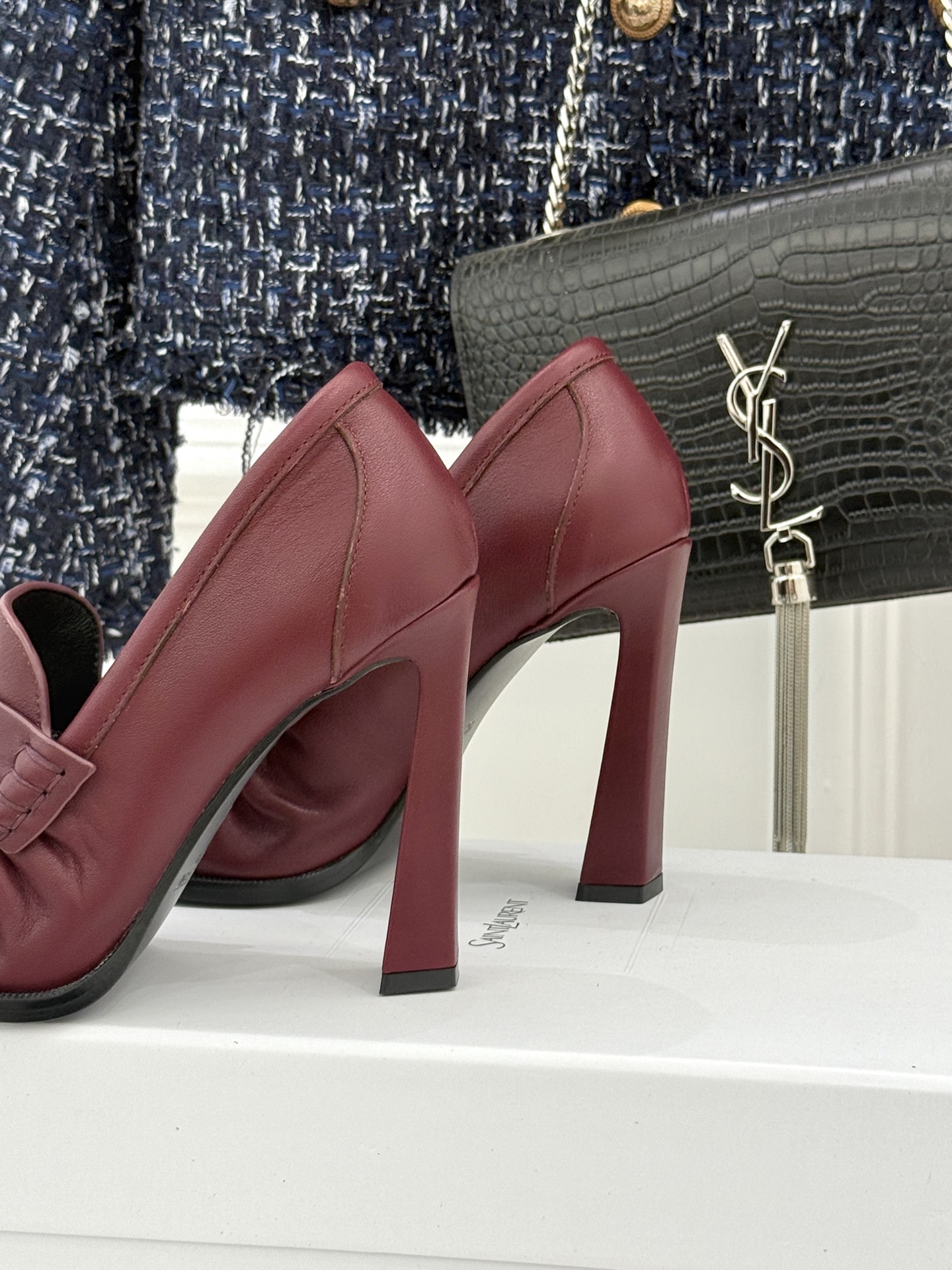 Saint Lauren*圣罗兰26WF新品YSL小logo高跟鞋乐福鞋标志性的小logo是这双鞋的灵魂