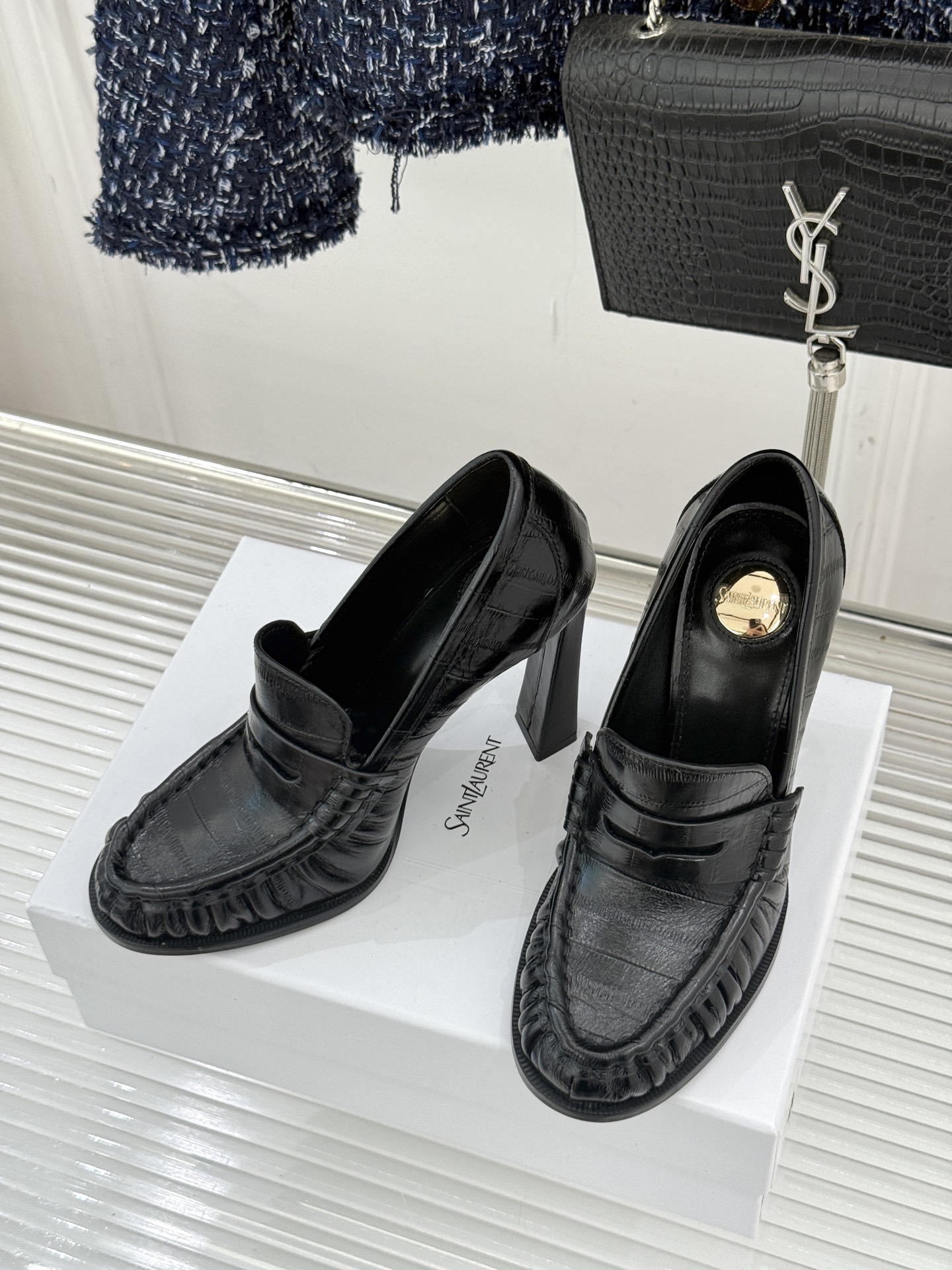 Saint Lauren*圣罗兰26WF新品YSL小logo高跟鞋乐福鞋标志性的小logo是这双鞋的灵魂