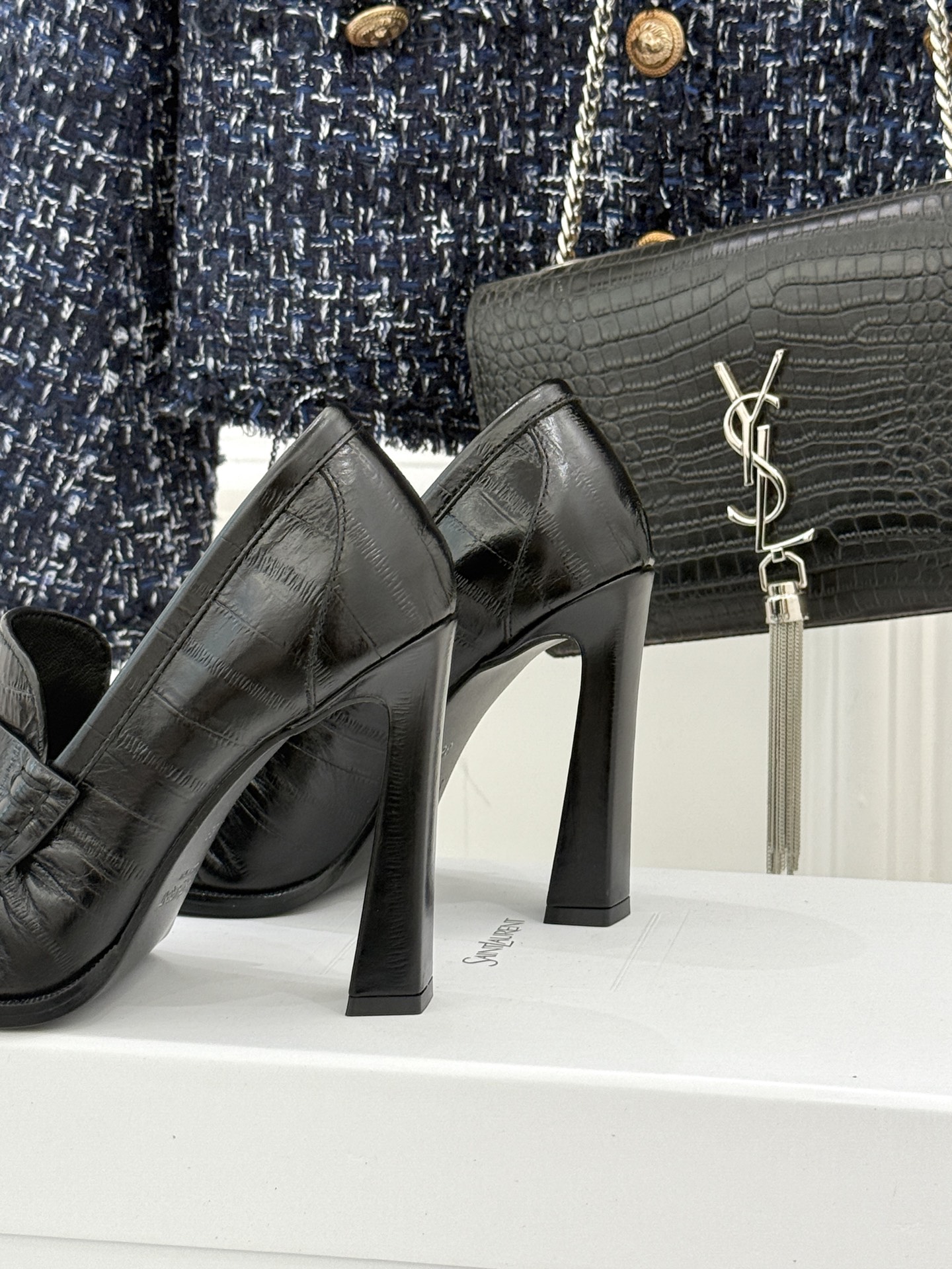 Saint Lauren*圣罗兰26WF新品YSL小logo高跟鞋乐福鞋标志性的小logo是这双鞋的灵魂
