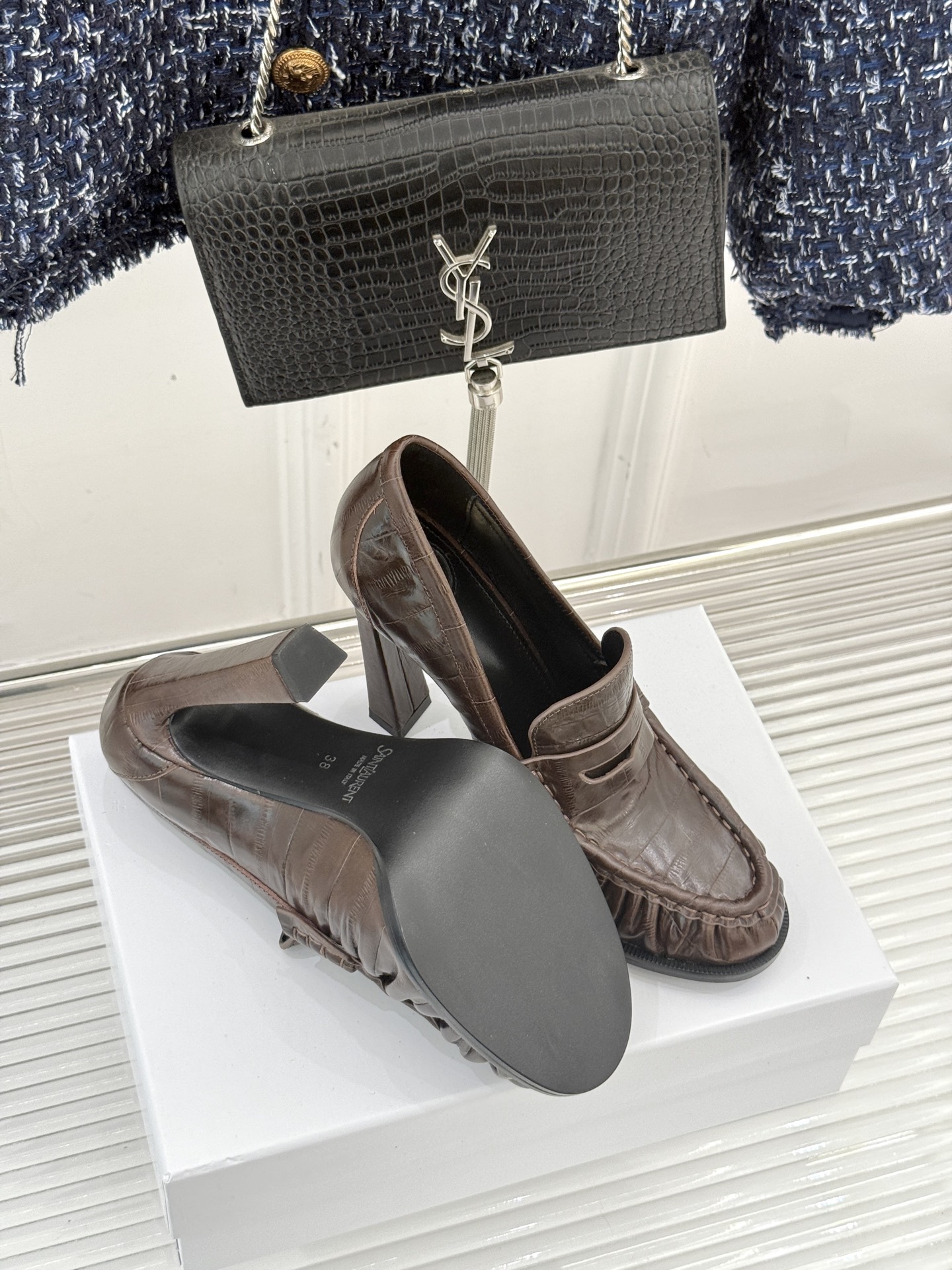 Saint Lauren*圣罗兰26WF新品YSL小logo高跟鞋乐福鞋标志性的小logo是这双鞋的灵魂