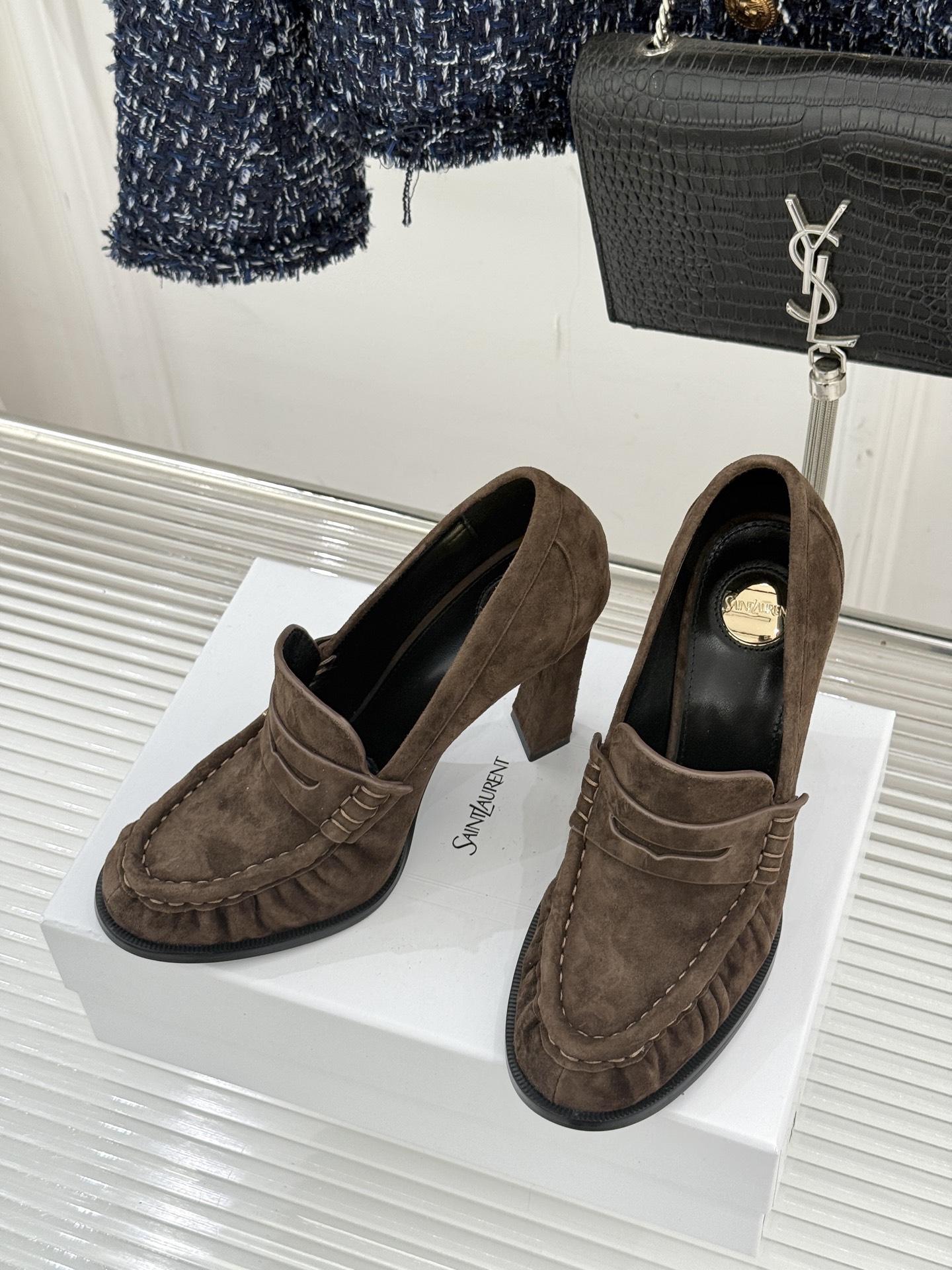 Saint Lauren*圣罗兰26WF新品YSL小logo高跟鞋乐福鞋标志性的小logo是这双鞋的灵魂