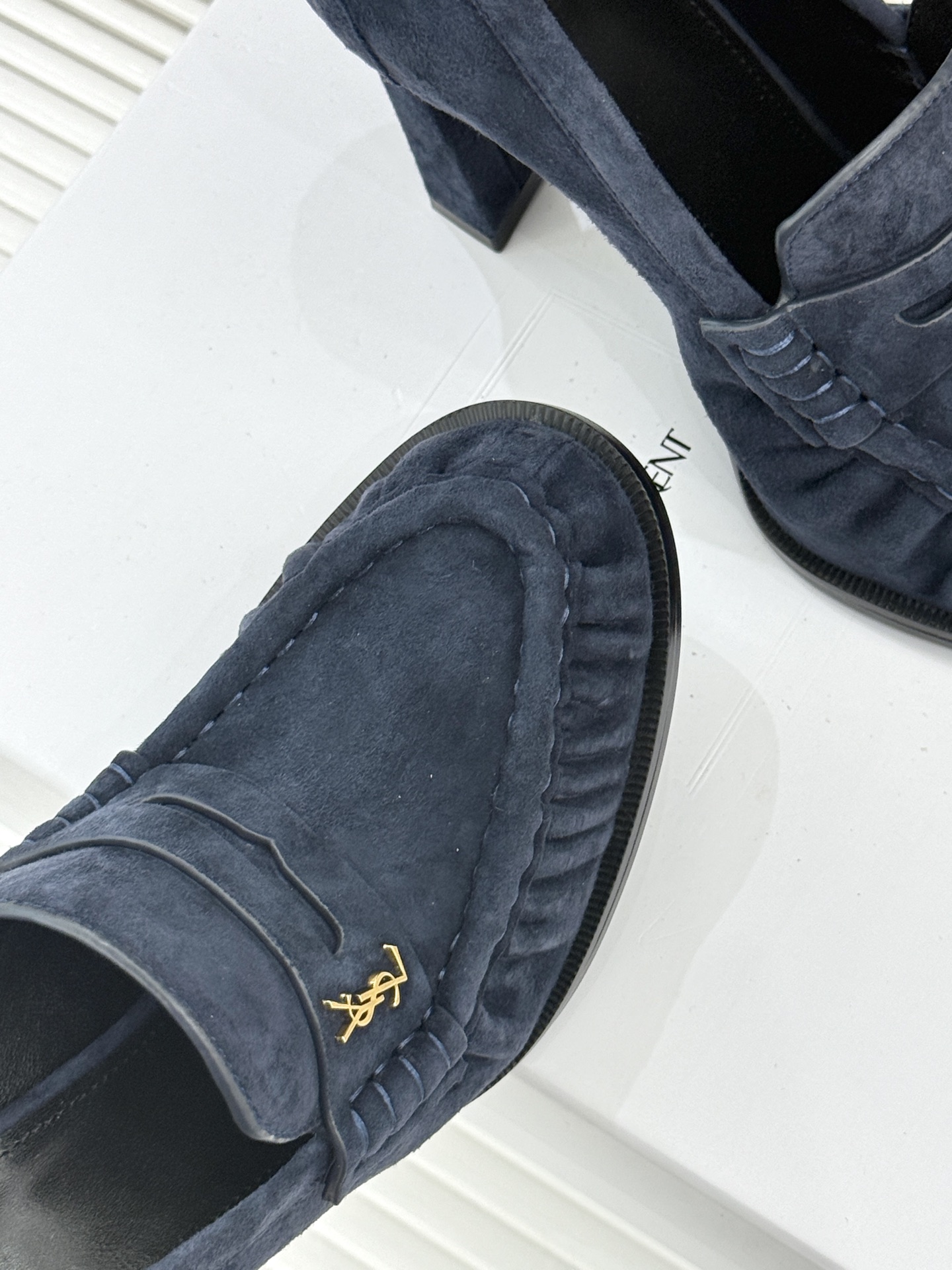 Saint Lauren*圣罗兰26WF新品YSL小logo高跟鞋乐福鞋标志性的小logo是这双鞋的灵魂