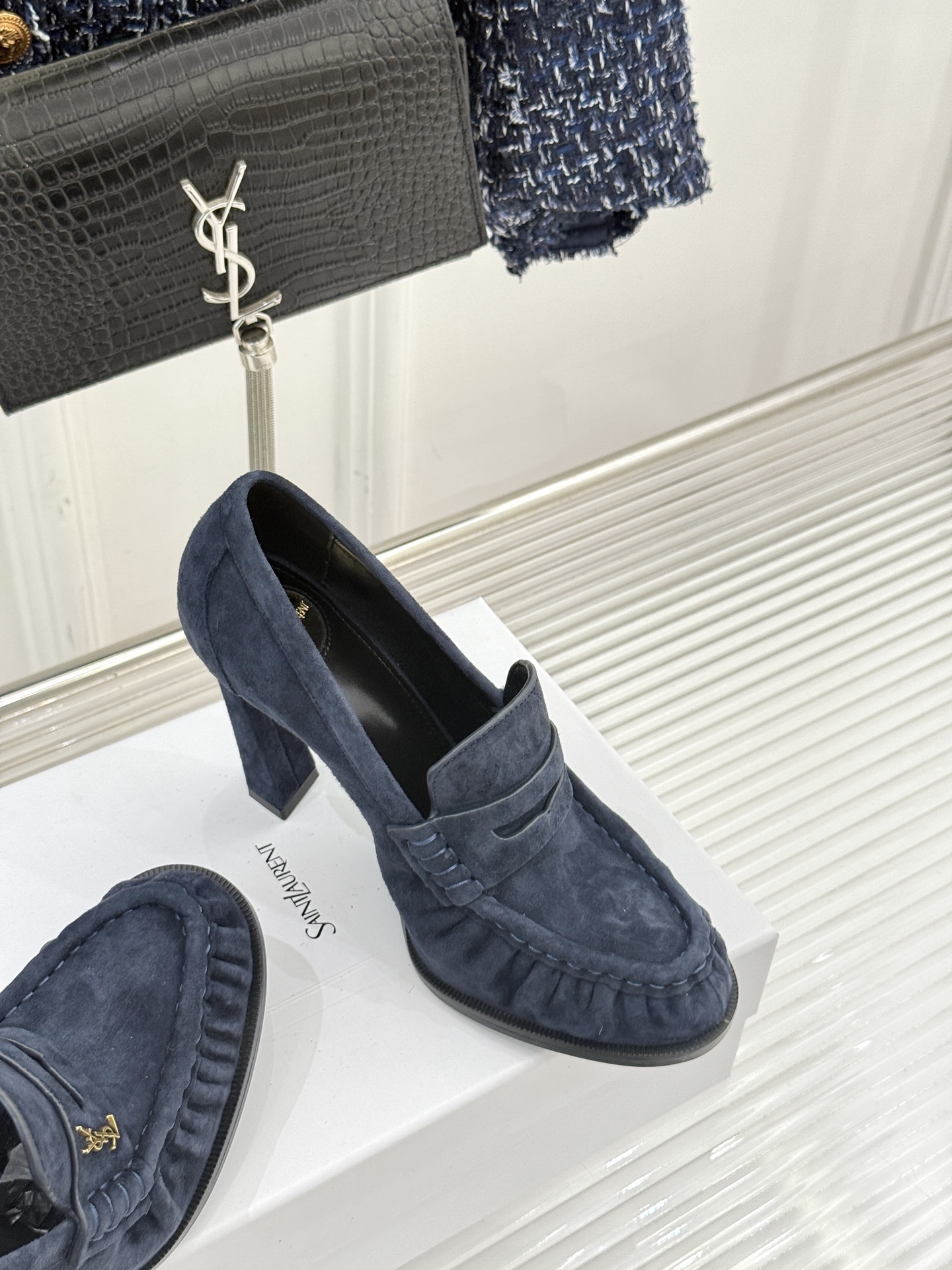 Saint Lauren*圣罗兰26WF新品YSL小logo高跟鞋乐福鞋标志性的小logo是这双鞋的灵魂
