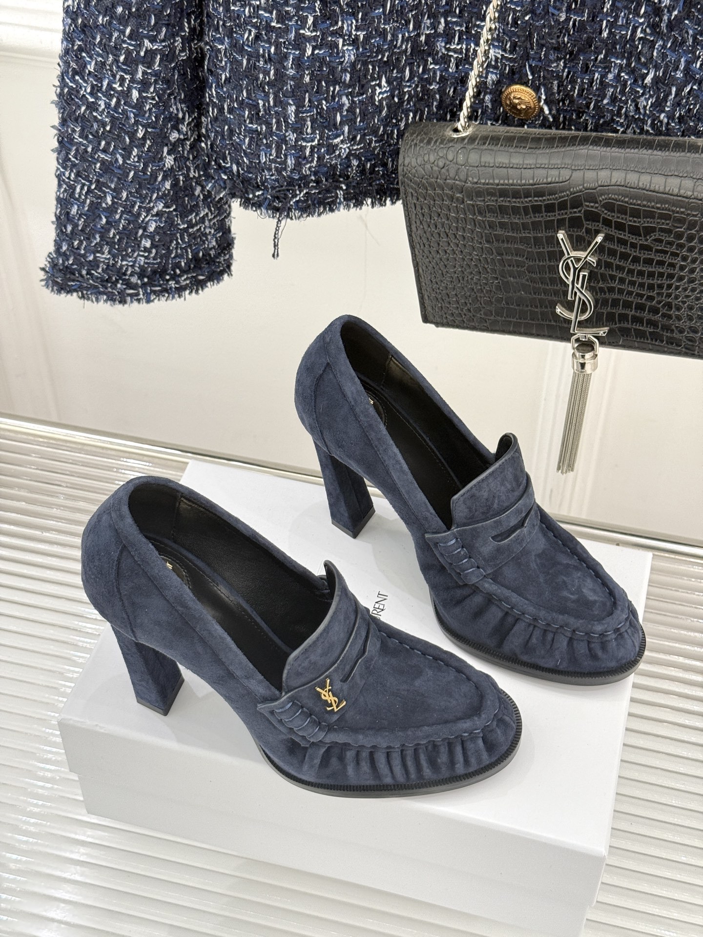 Saint Lauren*圣罗兰26WF新品YSL小logo高跟鞋乐福鞋标志性的小logo是这双鞋的灵魂