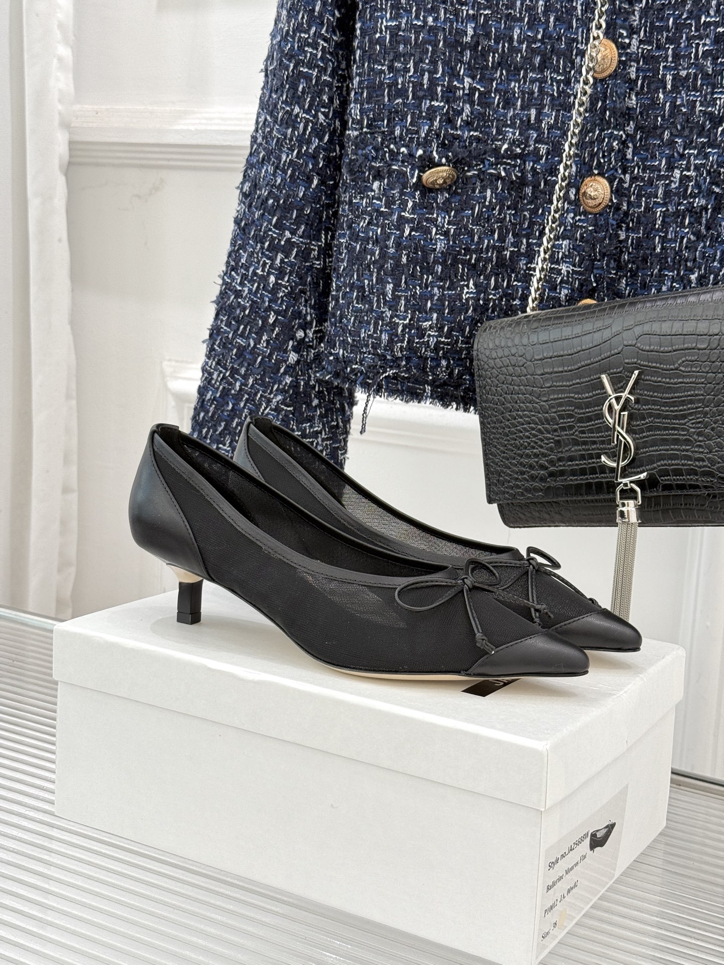 Jacquemus25WF新品网纱蝴蝶结尖头猫跟单鞋高跟鞋以极简线条勾勒法式浪漫让每一步都带着南法阳光的