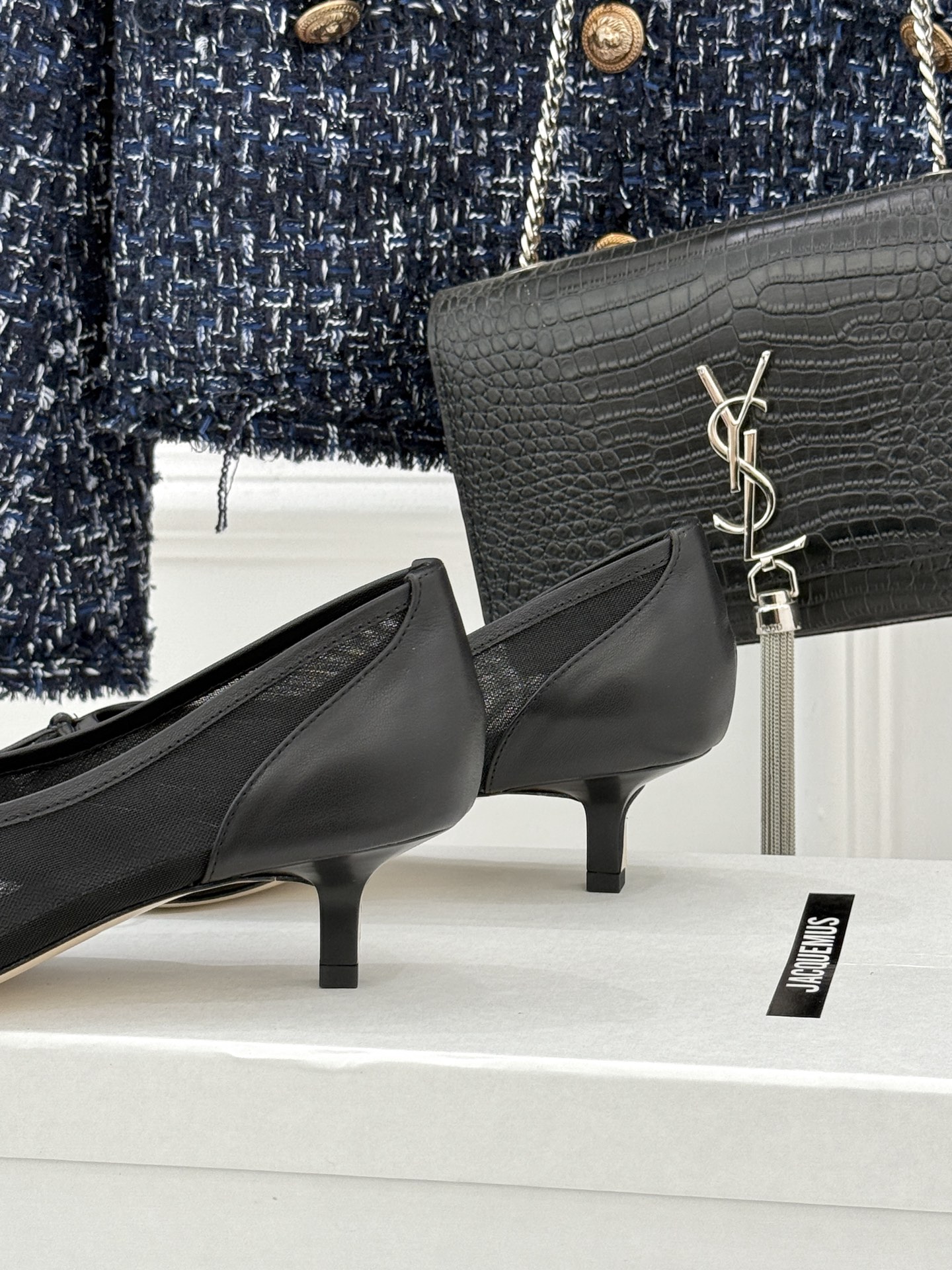 Jacquemus25WF新品网纱蝴蝶结尖头猫跟单鞋高跟鞋以极简线条勾勒法式浪漫让每一步都带着南法阳光的