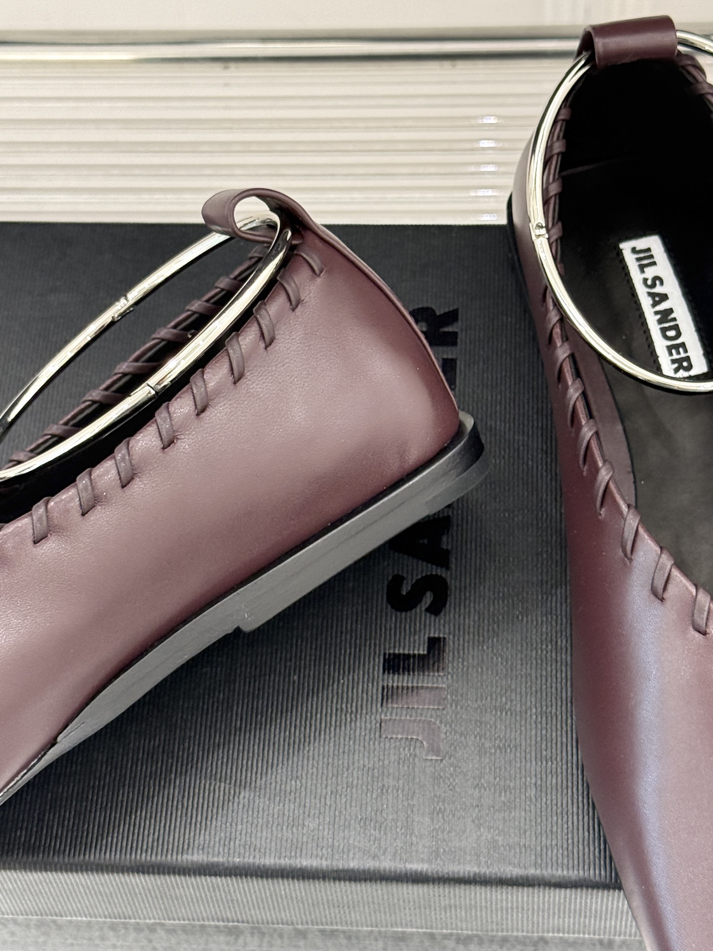 Jil Sander/吉尔桑达经典脚环编织方头平底女巫芭蕾舞玛丽珍鞋以“少即是多”的品牌哲思为骨将复古与