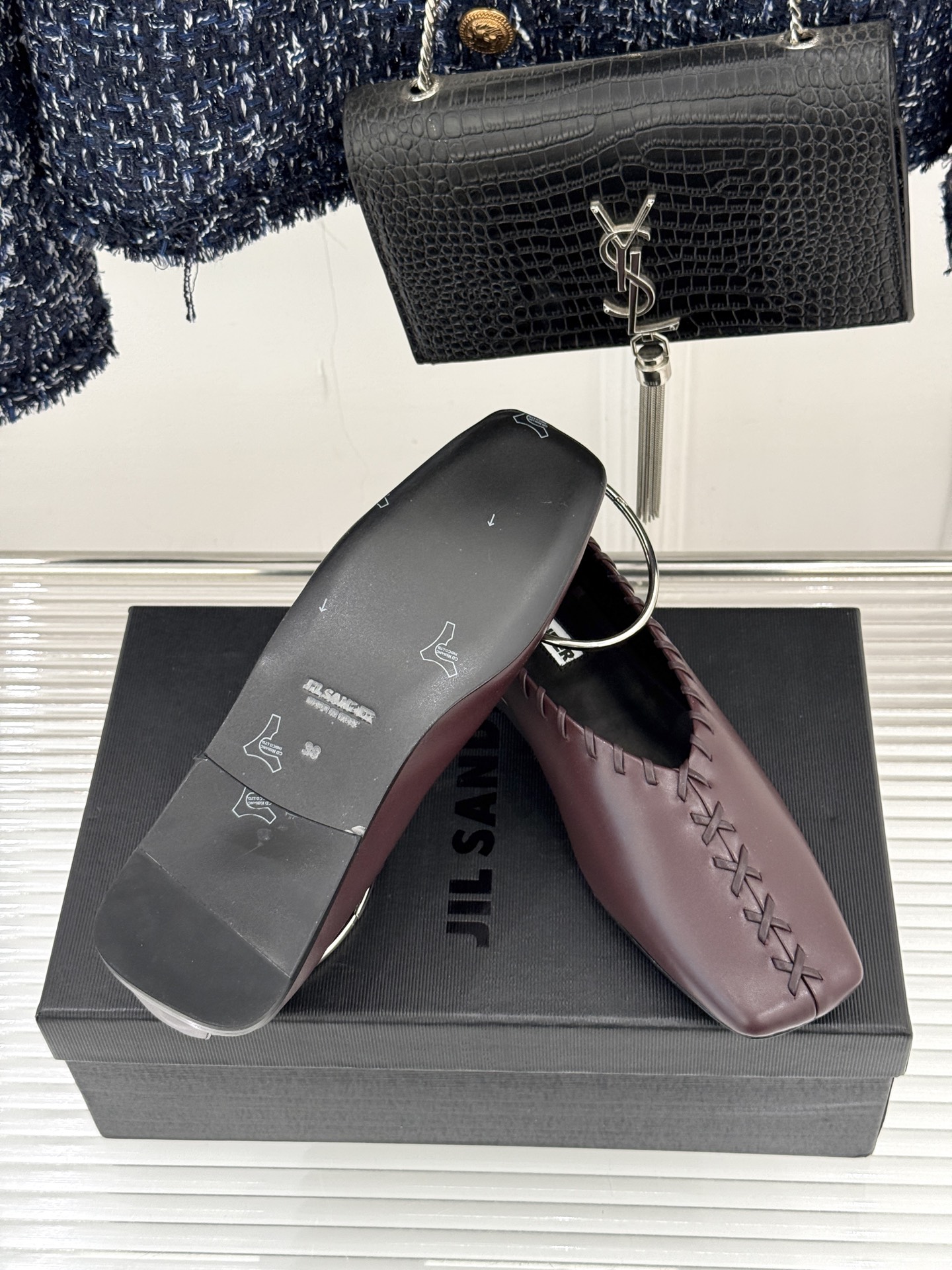 Jil Sander/吉尔桑达经典脚环编织方头平底女巫芭蕾舞玛丽珍鞋以“少即是多”的品牌哲思为骨将复古与