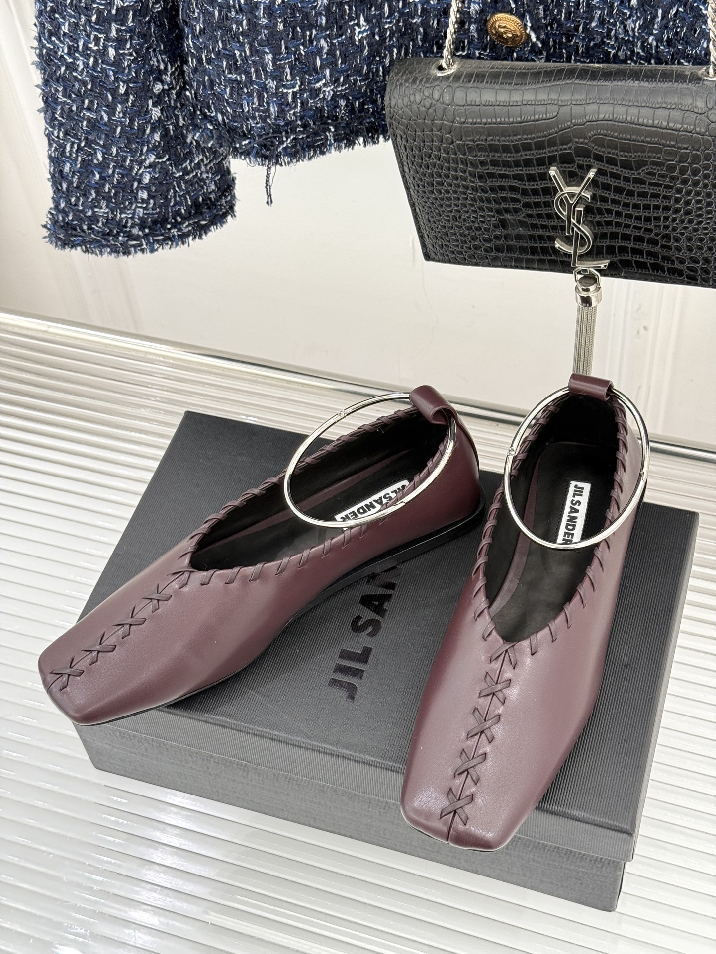 Jil Sander/吉尔桑达经典脚环编织方头平底女巫芭蕾舞玛丽珍鞋以“少即是多”的品牌哲思为骨将复古与