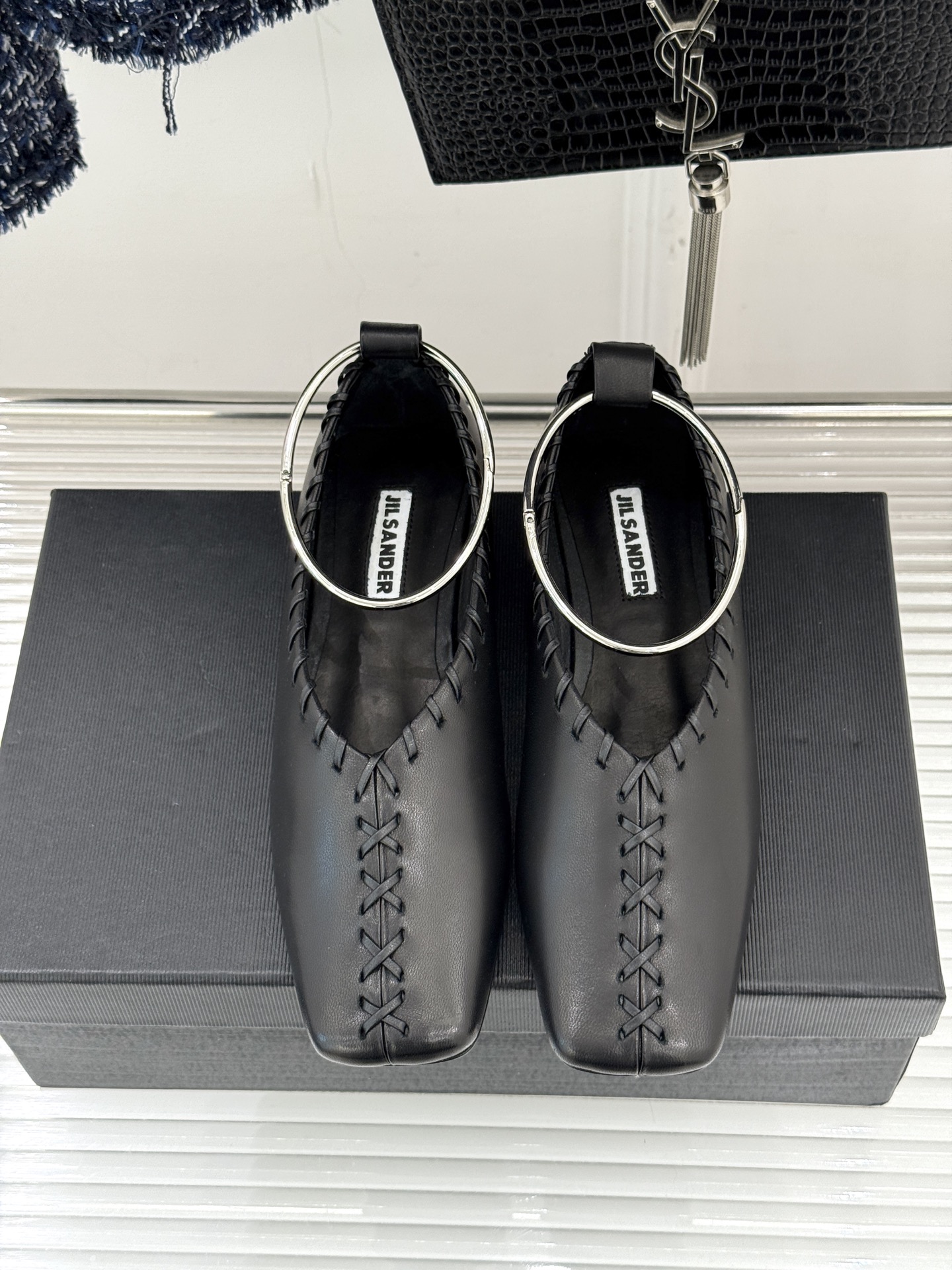 Jil Sander/吉尔桑达经典脚环编织方头平底女巫芭蕾舞玛丽珍鞋以“少即是多”的品牌哲思为骨将复古与