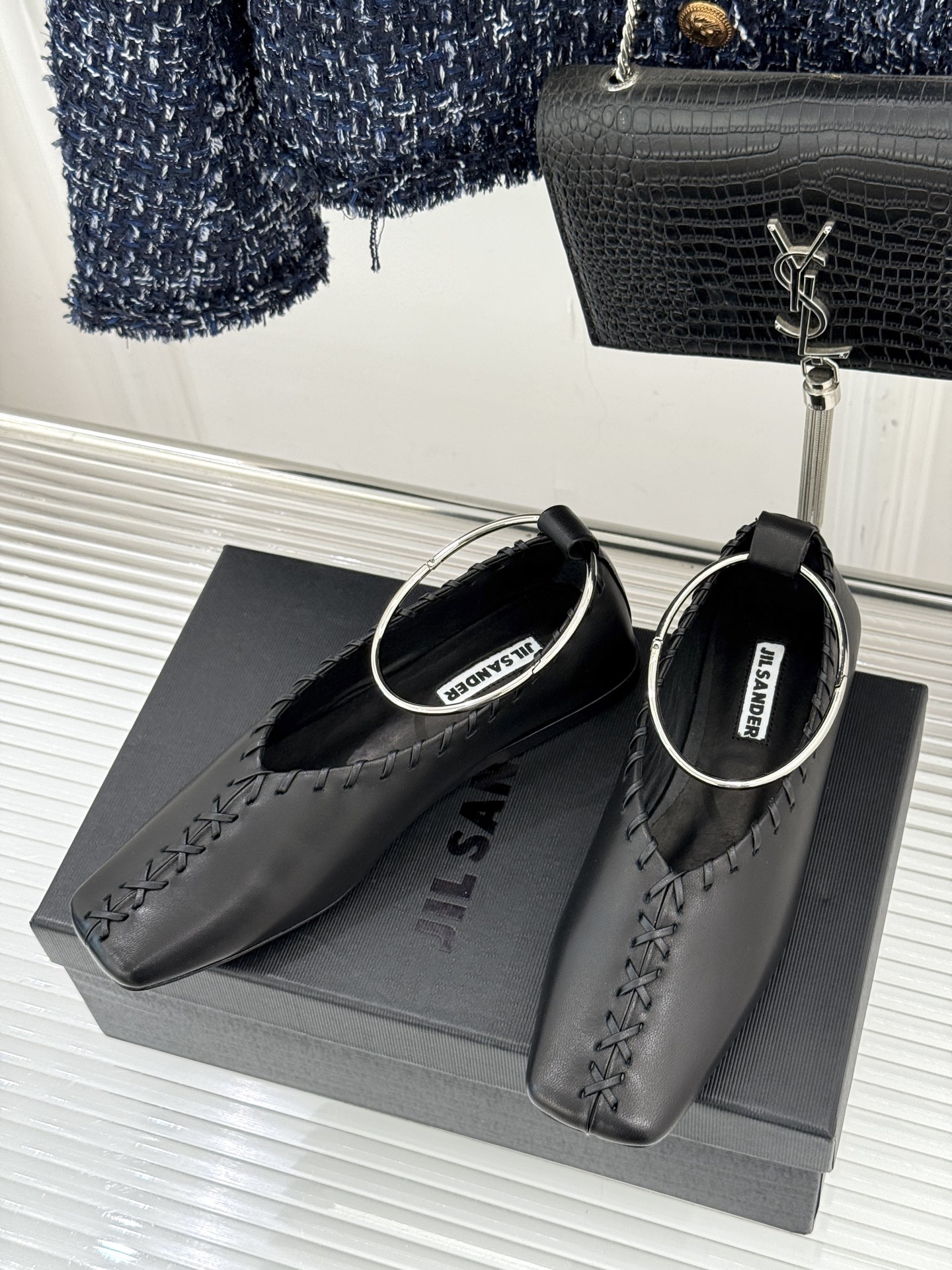 Jil Sander/吉尔桑达经典脚环编织方头平底女巫芭蕾舞玛丽珍鞋以“少即是多”的品牌哲思为骨将复古与