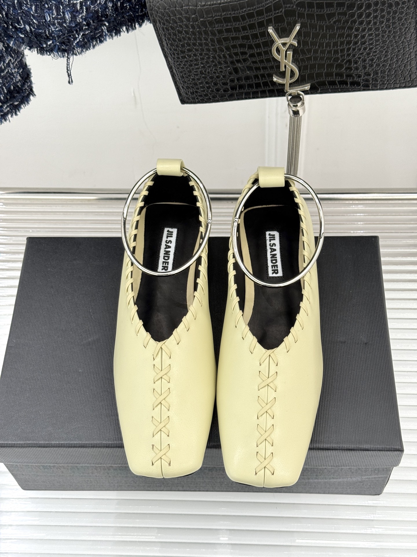 Jil Sander/吉尔桑达经典脚环编织方头平底女巫芭蕾舞玛丽珍鞋以“少即是多”的品牌哲思为骨将复古与