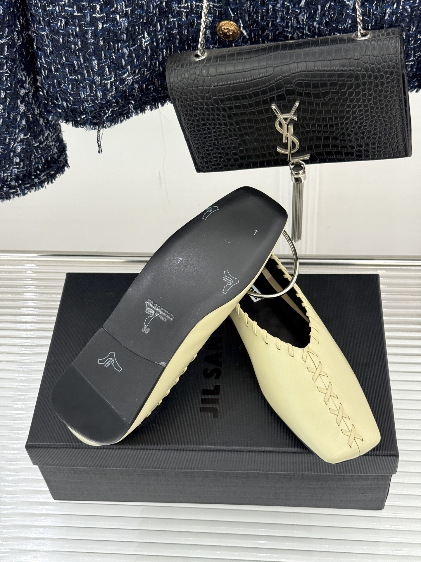 Jil Sander/吉尔桑达经典脚环编织方头平底女巫芭蕾舞玛丽珍鞋以“少即是多”的品牌哲思为骨将复古与