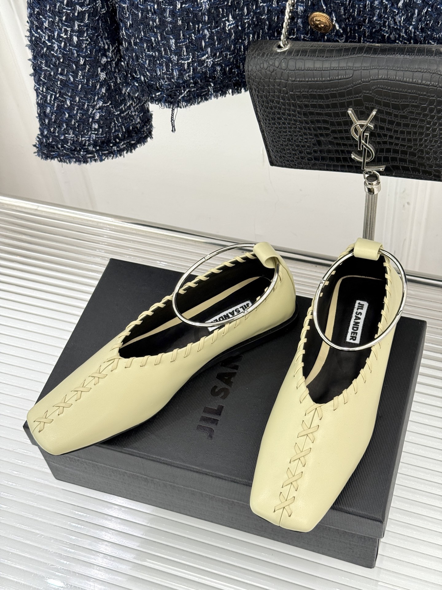 Jil Sander/吉尔桑达经典脚环编织方头平底女巫芭蕾舞玛丽珍鞋以“少即是多”的品牌哲思为骨将复古与