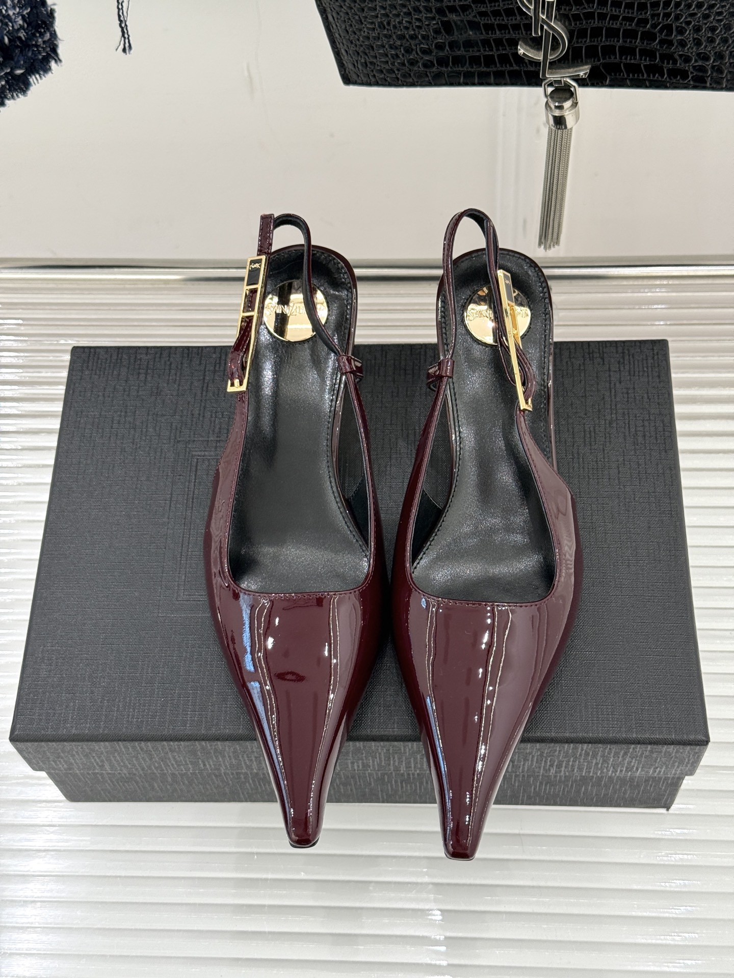 Saint Lauren*YSL圣罗兰26WF新品性感尖头高跟凉鞋简直是为想在夏日slay全场的姐妹而生