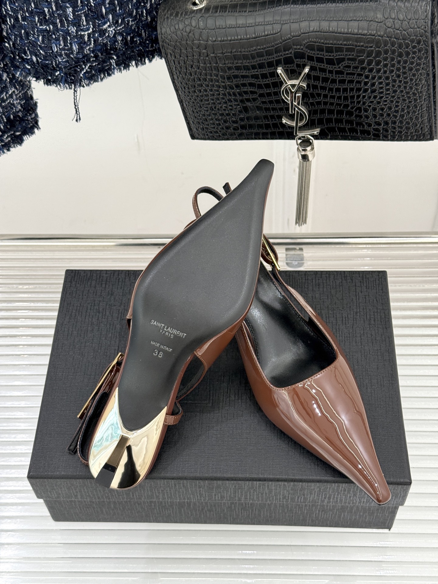 Saint Lauren*YSL圣罗兰26WF新品性感尖头高跟凉鞋简直是为想在夏日slay全场的姐妹而生