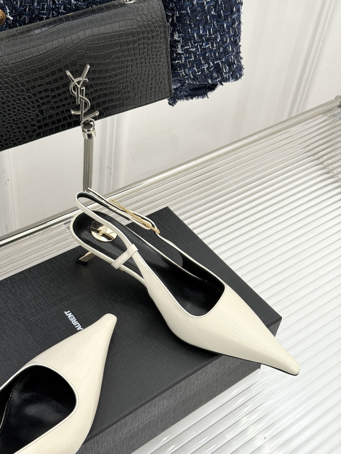 Saint Lauren*YSL圣罗兰26WF新品性感尖头高跟凉鞋简直是为想在夏日slay全场的姐妹而生