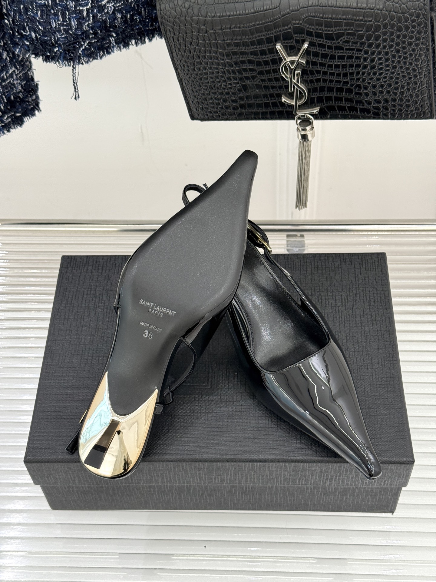 Saint Lauren*YSL圣罗兰26WF新品性感尖头高跟凉鞋简直是为想在夏日slay全场的姐妹而生