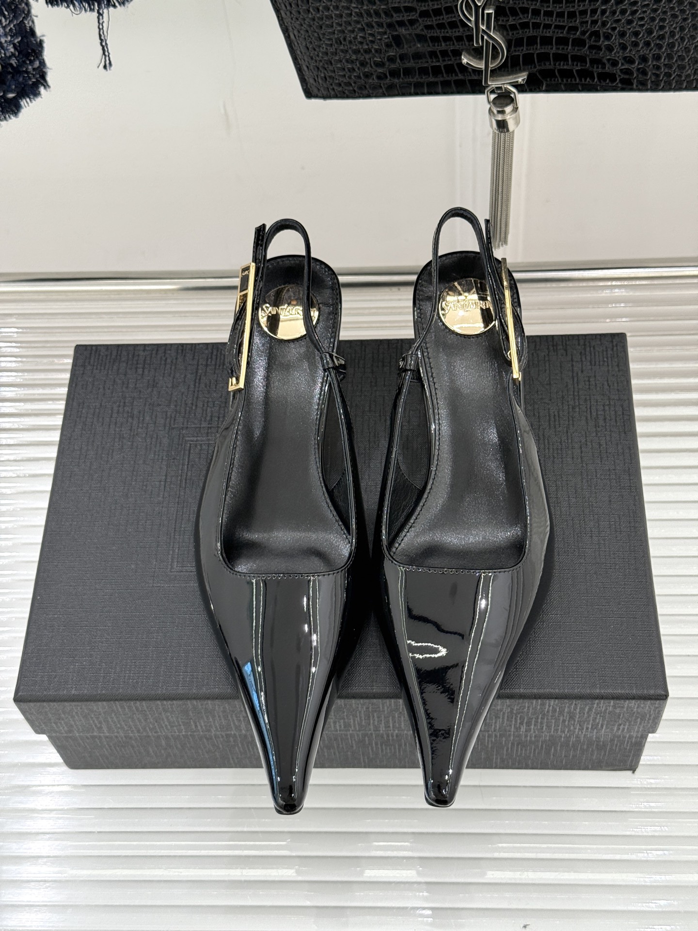 Saint Lauren*YSL圣罗兰26WF新品性感尖头高跟凉鞋简直是为想在夏日slay全场的姐妹而生