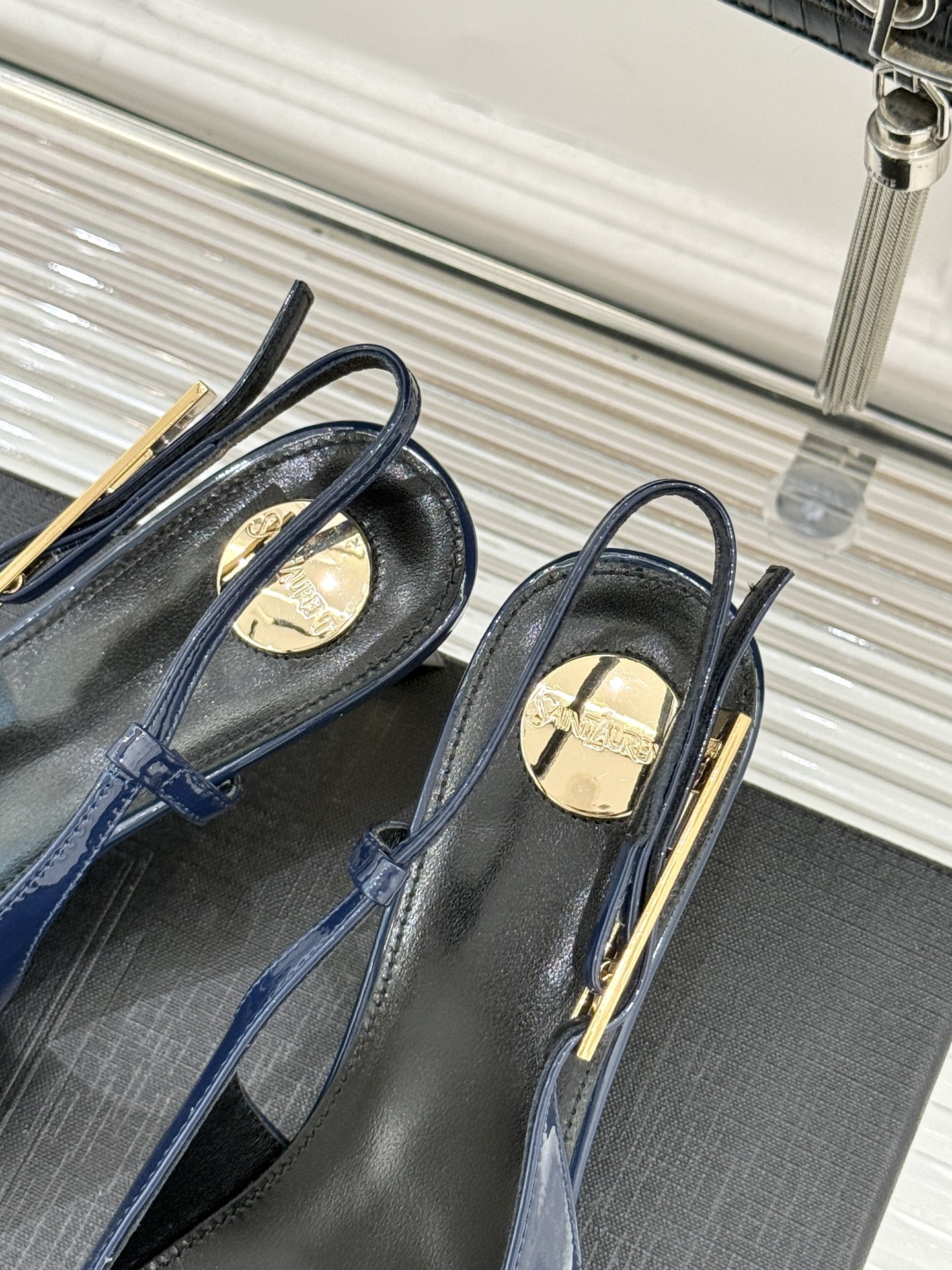 Saint Lauren*YSL圣罗兰26WF新品性感尖头高跟凉鞋简直是为想在夏日slay全场的姐妹而生